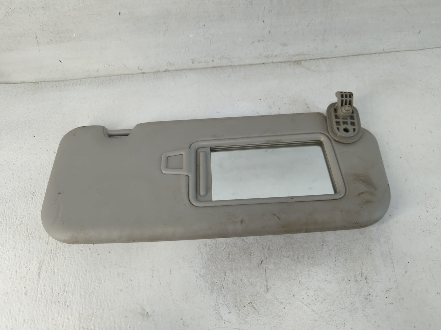 2018-2020 Kia Rio Sun Visor Shade Replacement Passenger Right Mirror Fits Fits 2018 2019 2020 2021 2022 OEM Used Auto Parts - Oemusedautoparts1.com