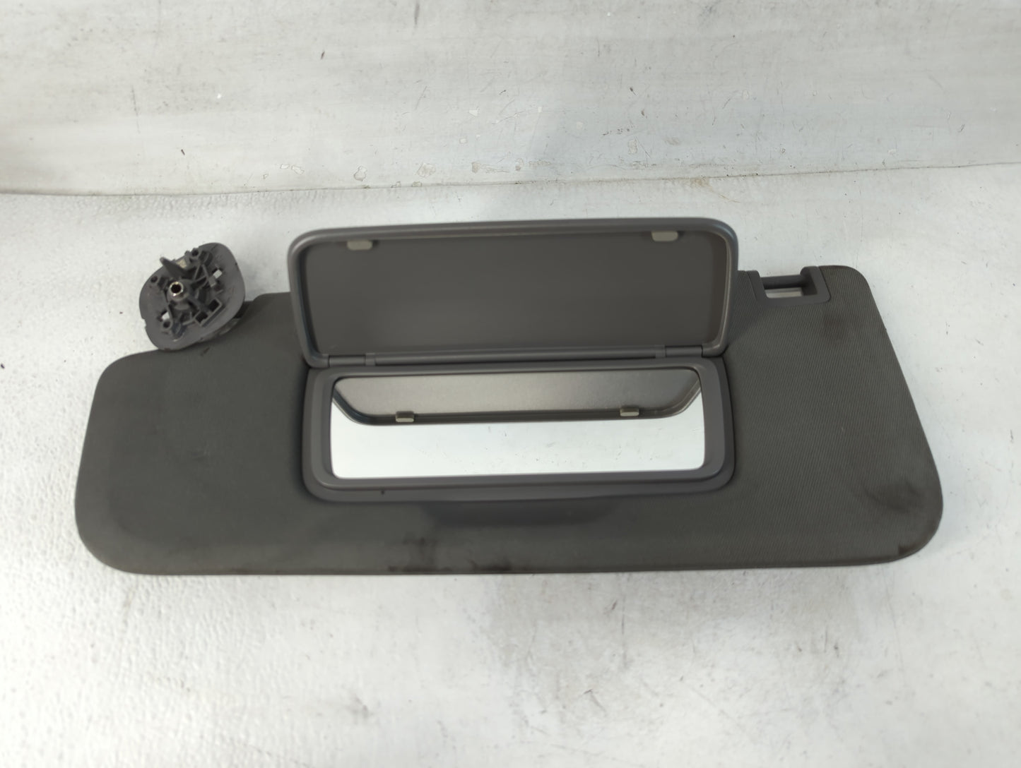 2019-2022 Chevrolet Silverado 1500 Sun Visor Shade Replacement Driver Left Mirror Fits Fits 2019 2020 2021 2022 OEM Used Auto Parts - Oemusedautoparts1.com