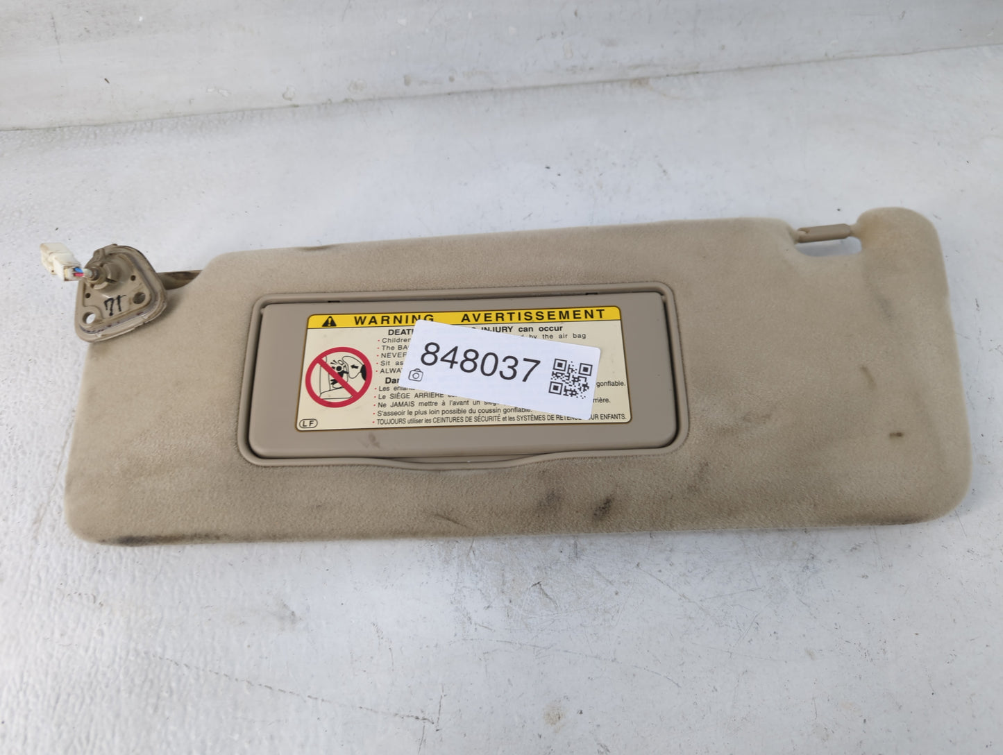 2001-2002 Lexus Rx300 Sun Visor Shade Replacement Driver Left Mirror Fits Fits 2001 2002 OEM Used Auto Parts - Oemusedautoparts1.com