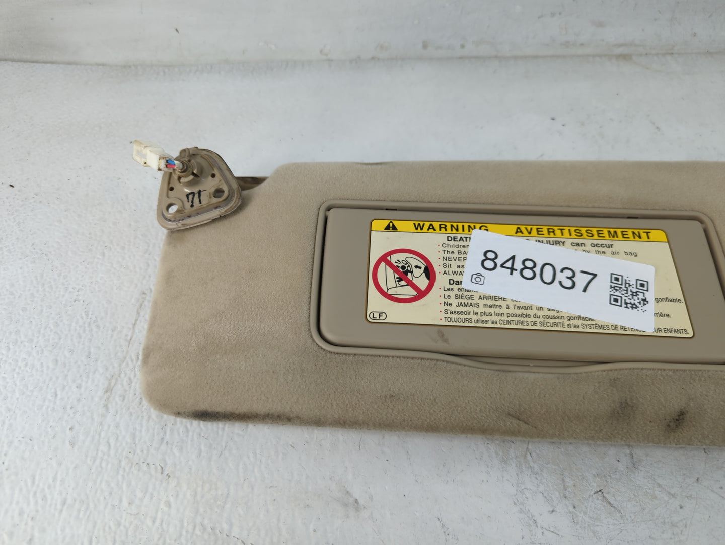 2001-2002 Lexus Rx300 Sun Visor Shade Replacement Driver Left Mirror Fits Fits 2001 2002 OEM Used Auto Parts - Oemusedautoparts1.com