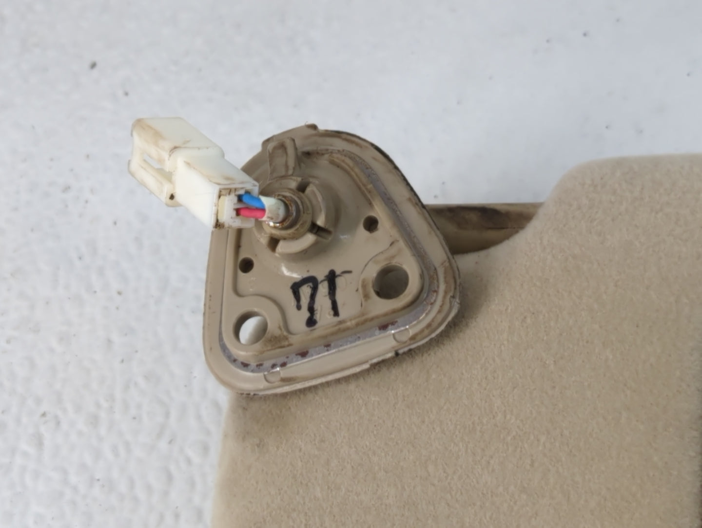 2001-2002 Lexus Rx300 Sun Visor Shade Replacement Driver Left Mirror Fits Fits 2001 2002 OEM Used Auto Parts - Oemusedautoparts1.com