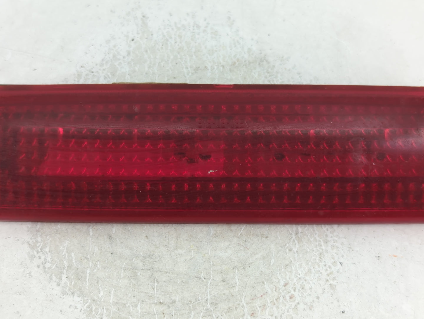 2003 Lincoln Navigator Third Brake Light Tail Light P/N:3L613A9471 Fits OEM Used Auto Parts - Oemusedautoparts1.com