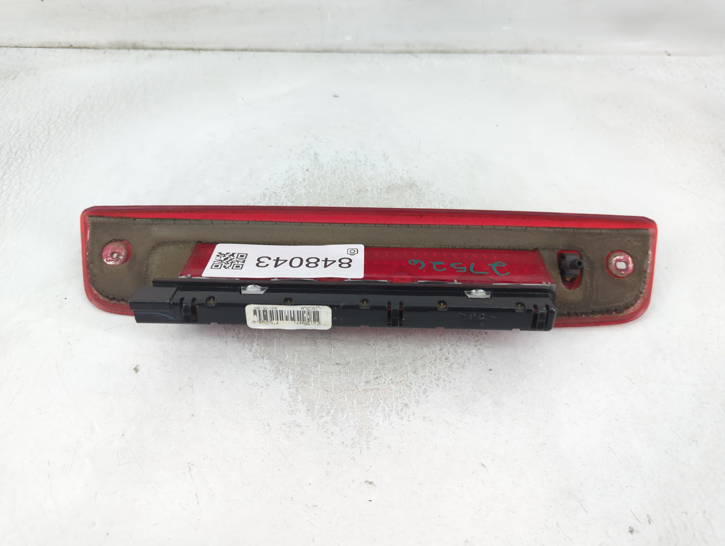 2003 Lincoln Navigator Third Brake Light Tail Light P/N:3L613A9471 Fits OEM Used Auto Parts - Oemusedautoparts1.com