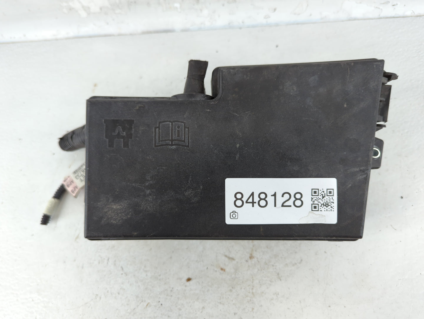 2016 Ford Focus Fusebox Fuse Box Panel Relay Module P/N:E02345500 AV6T-14A067-AD Fits OEM Used Auto Parts - Oemusedautoparts1.com