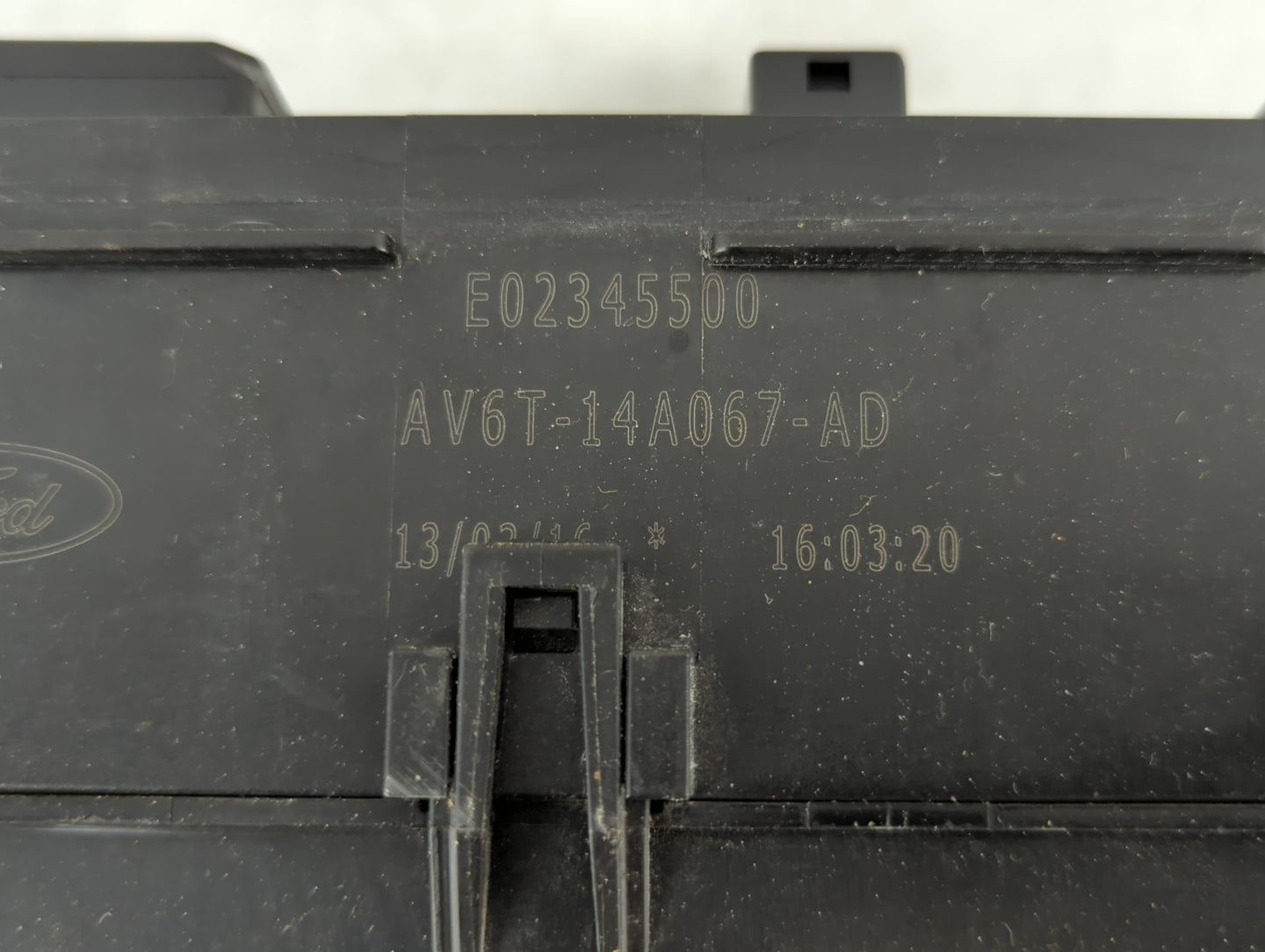 2016 Ford Focus Fusebox Fuse Box Panel Relay Module P/N:E02345500 AV6T-14A067-AD Fits OEM Used Auto Parts - Oemusedautoparts1.com