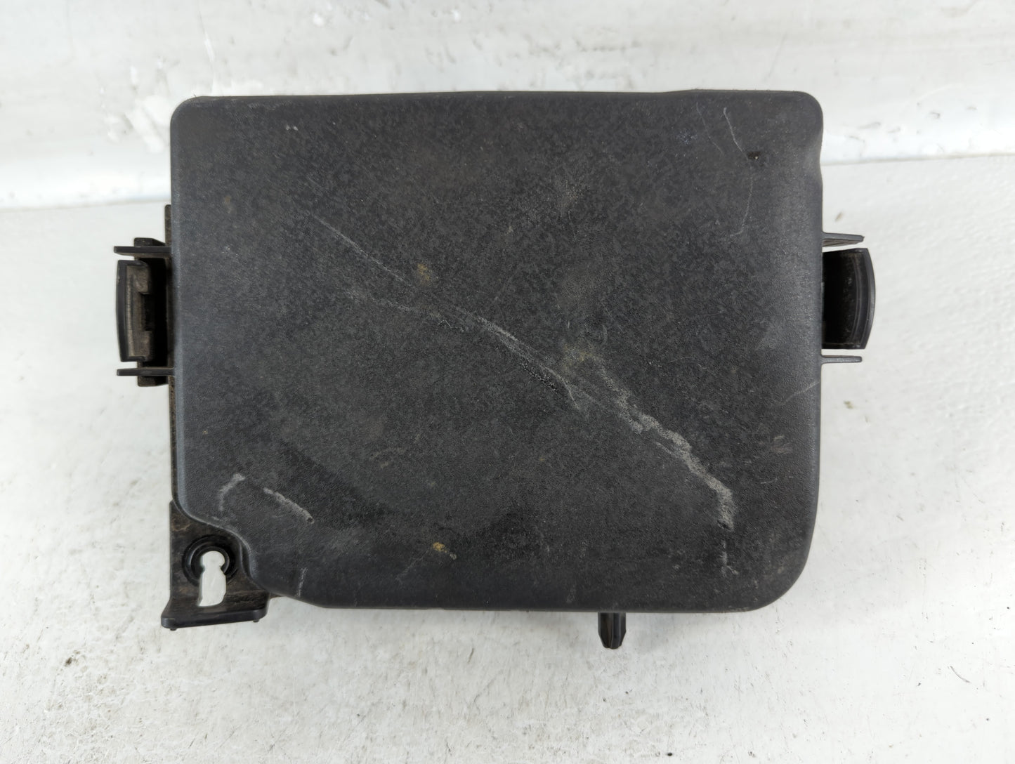 2014-2016 Hyundai Elantra Fusebox Fuse Box Panel Relay Module P/N:91951-3X710 Fits Fits 2014 2015 2016 OEM Used Auto Parts - Oemusedautoparts1.com