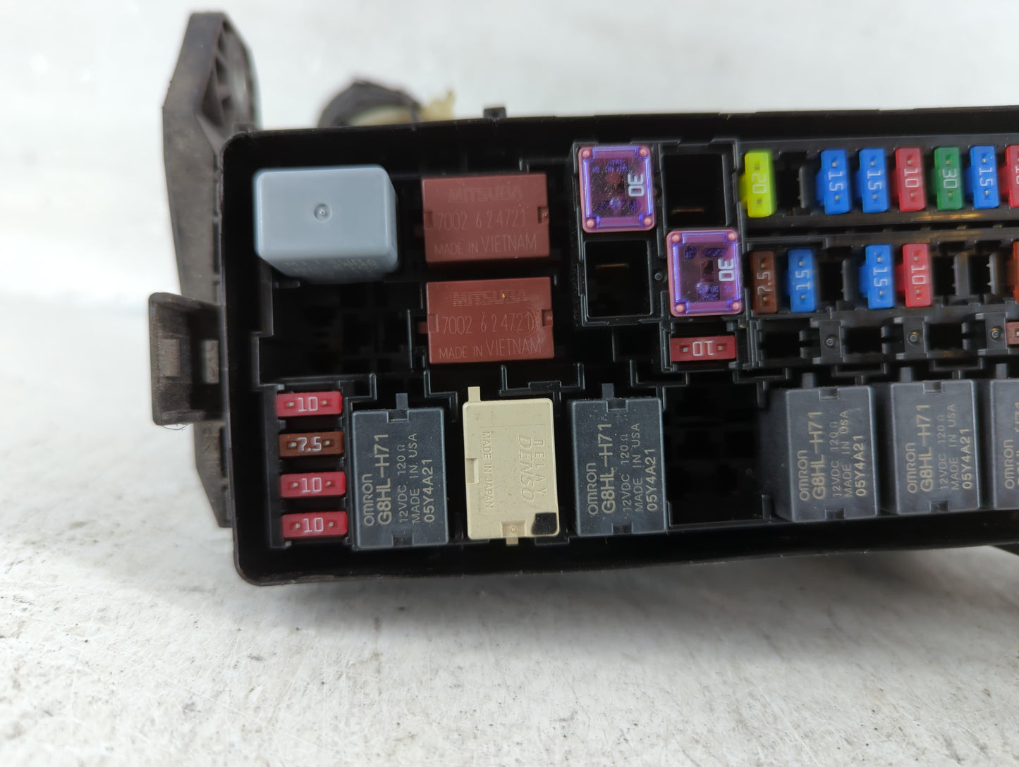 2015-2016 Honda Fit Fusebox Fuse Box Panel Relay Module P/N:T5A-D 4063 Fits Fits 2015 2016 OEM Used Auto Parts - Oemusedautoparts1.com