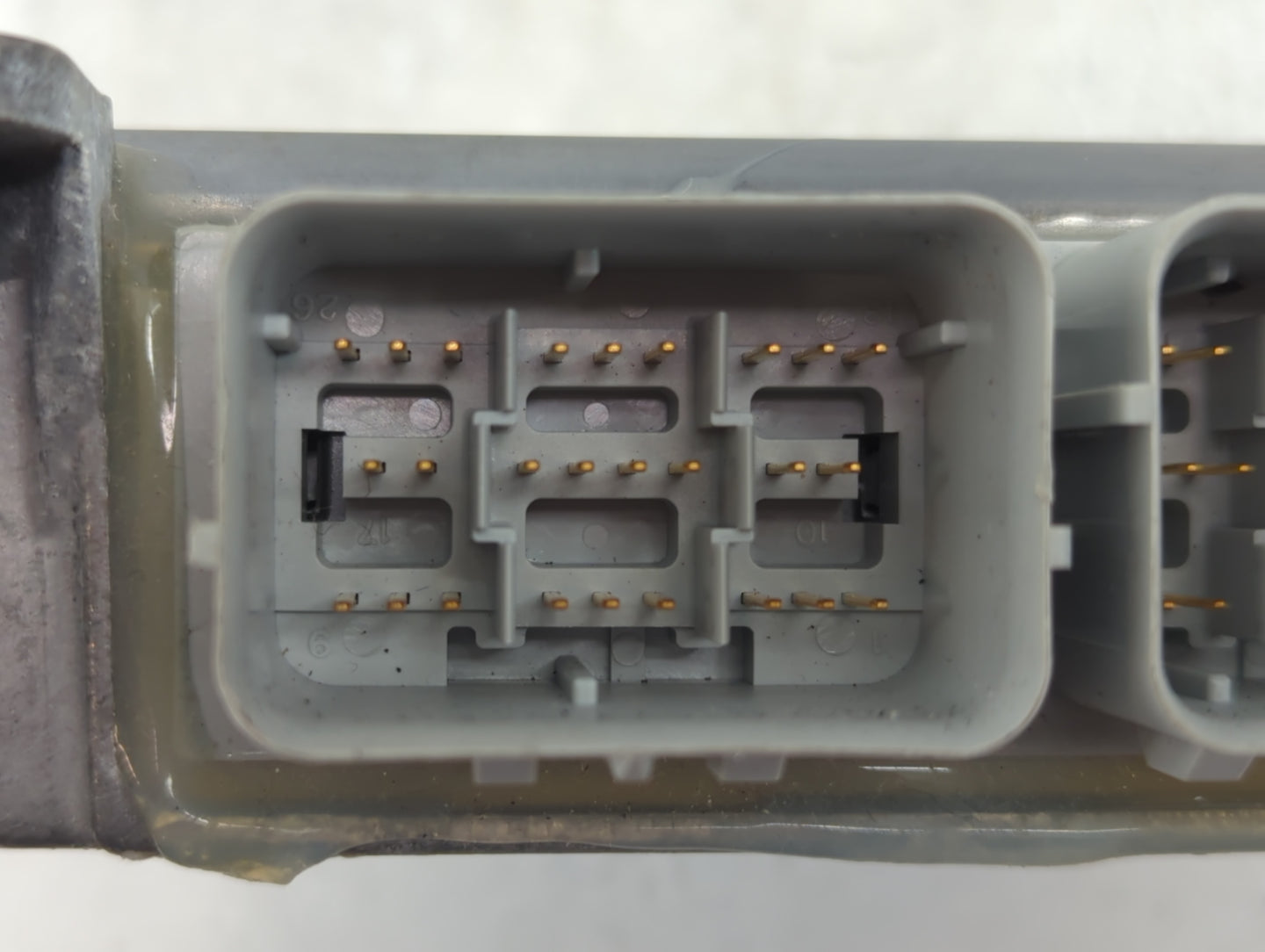 2002 Lincoln Continental PCM Engine Control Computer ECU ECM PCU OEM P/N:XF3A-14B321-AF Fits OEM Used Auto Parts - Oemusedautoparts1.com