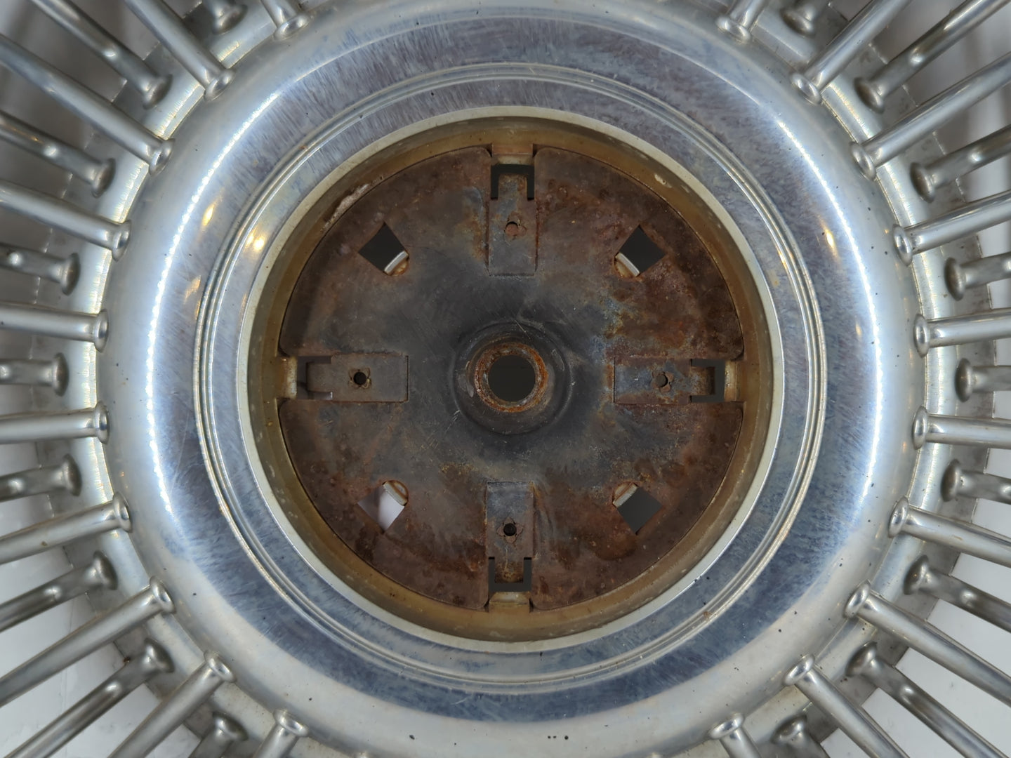 1997-1997 Ford Crown Victoria Driver Front Wheel Hub Oem - Oemusedautoparts1.com