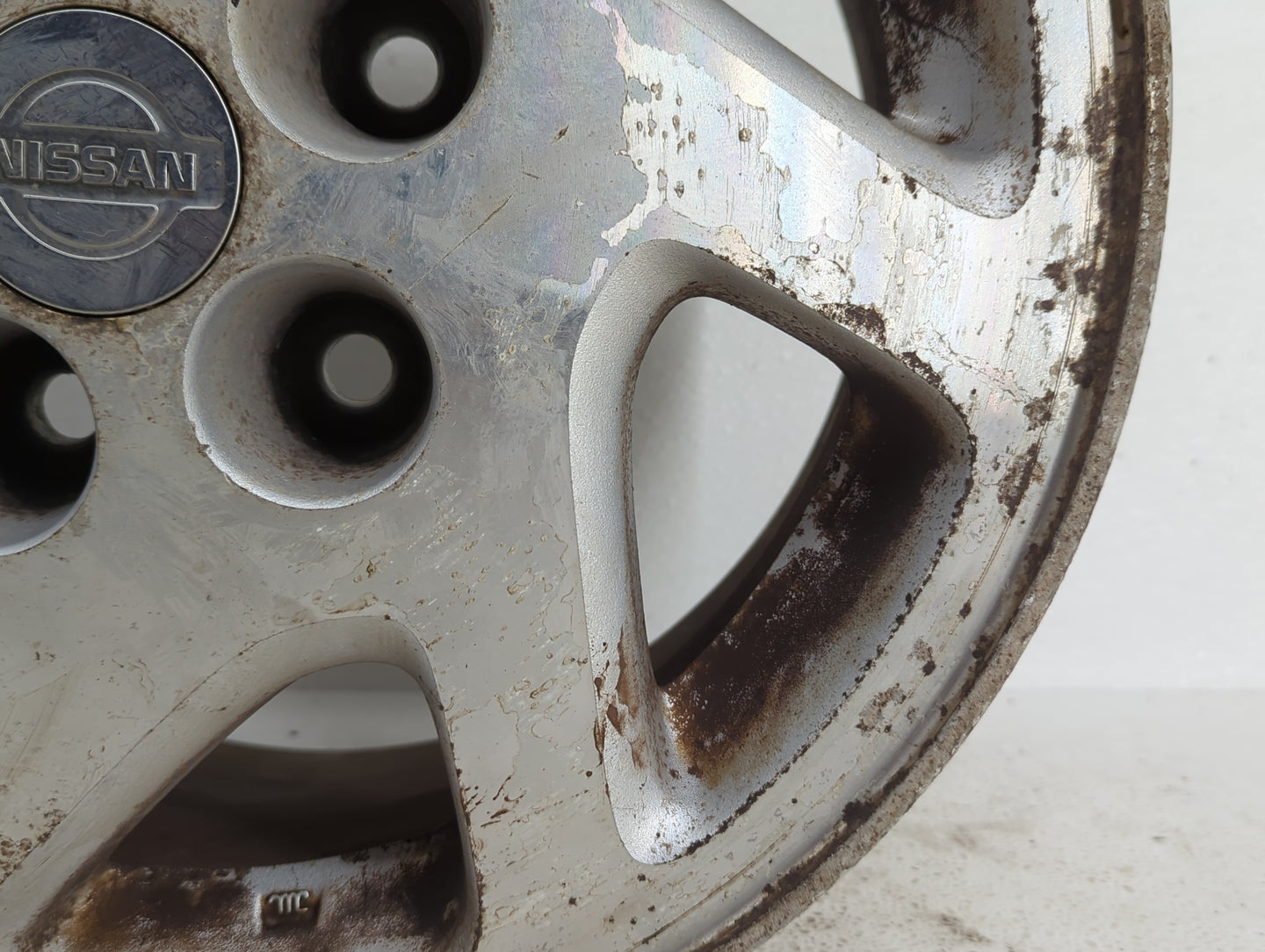 1995-1999 Nissan Maxima Oem Wheel Rim - Oemusedautoparts1.com