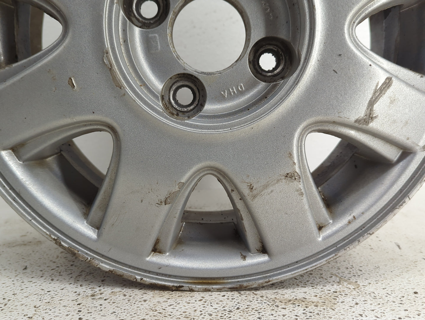 2004-2005 Chevrolet Aveo Oem Wheel Rim - Oemusedautoparts1.com