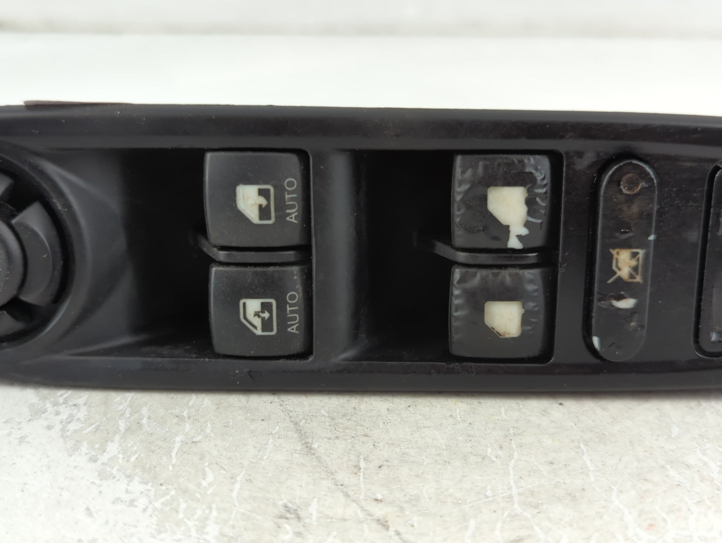 2018 Jeep Compass Master Power Window Switch Replacement Driver Side Left P/N:P6BZ27LXHAA Fits OEM Used Auto Parts - Oemusedautoparts1.com