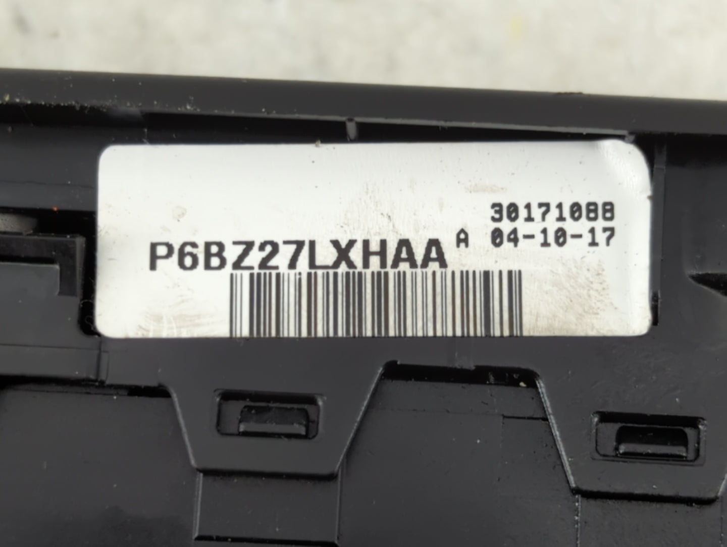 2018 Jeep Compass Master Power Window Switch Replacement Driver Side Left P/N:P6BZ27LXHAA Fits OEM Used Auto Parts - Oemusedautoparts1.com