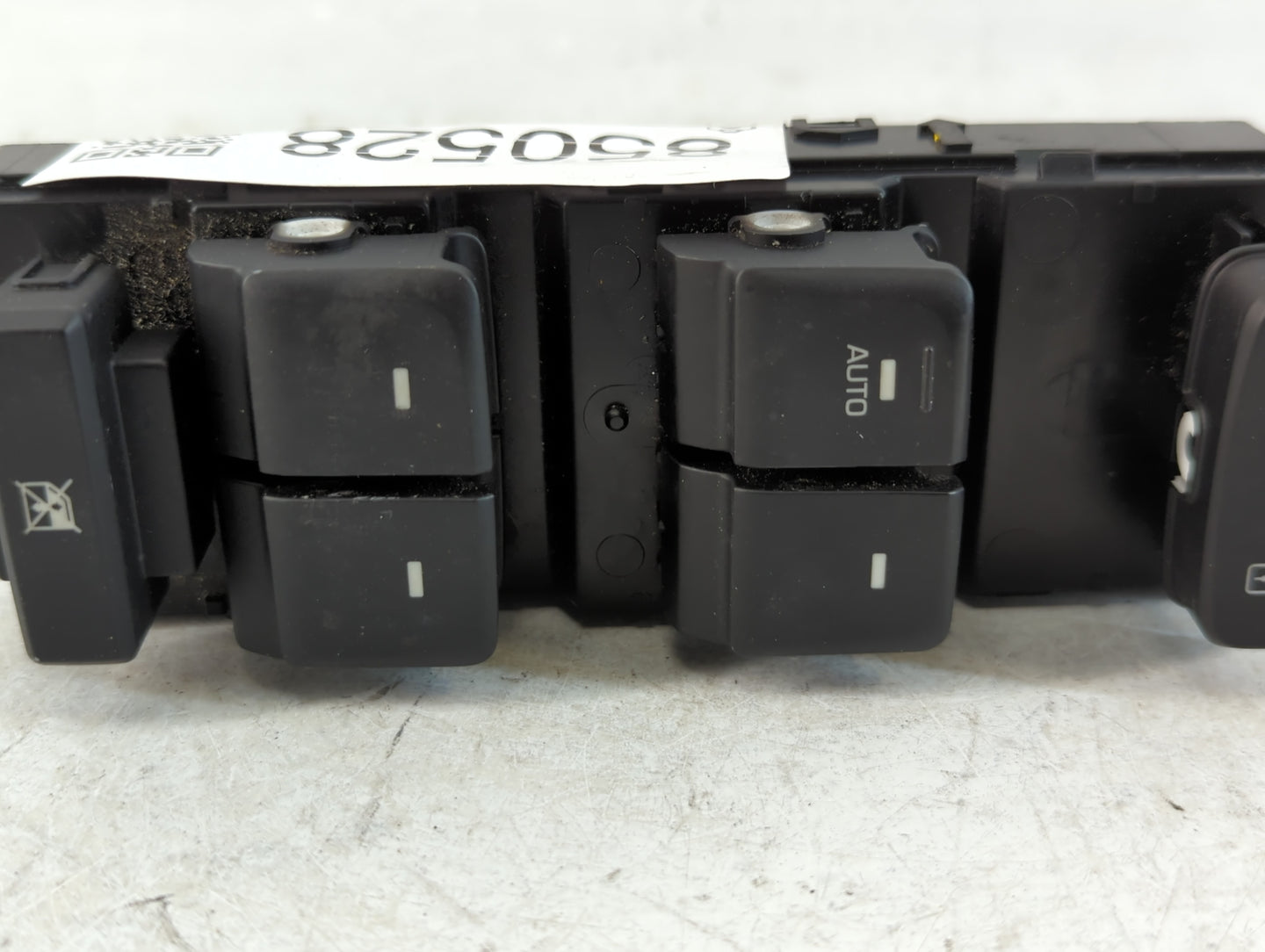 2011-2015 Hyundai Sonata Master Power Window Switch Replacement Driver Side Left P/N:93570C1000 Fits Fits 2011 2012 2013 2014 2015 OEM Used Auto Parts - Oemusedautoparts1.com