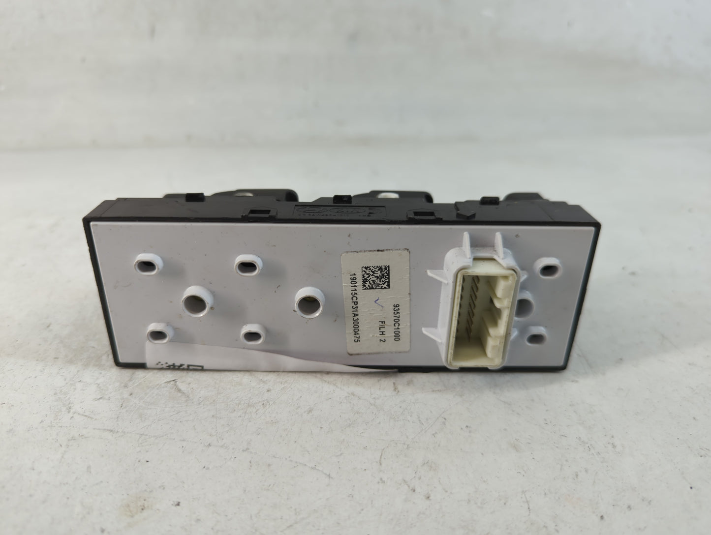 2011-2015 Hyundai Sonata Master Power Window Switch Replacement Driver Side Left P/N:93570C1000 Fits Fits 2011 2012 2013 2014 2015 OEM Used Auto Parts - Oemusedautoparts1.com