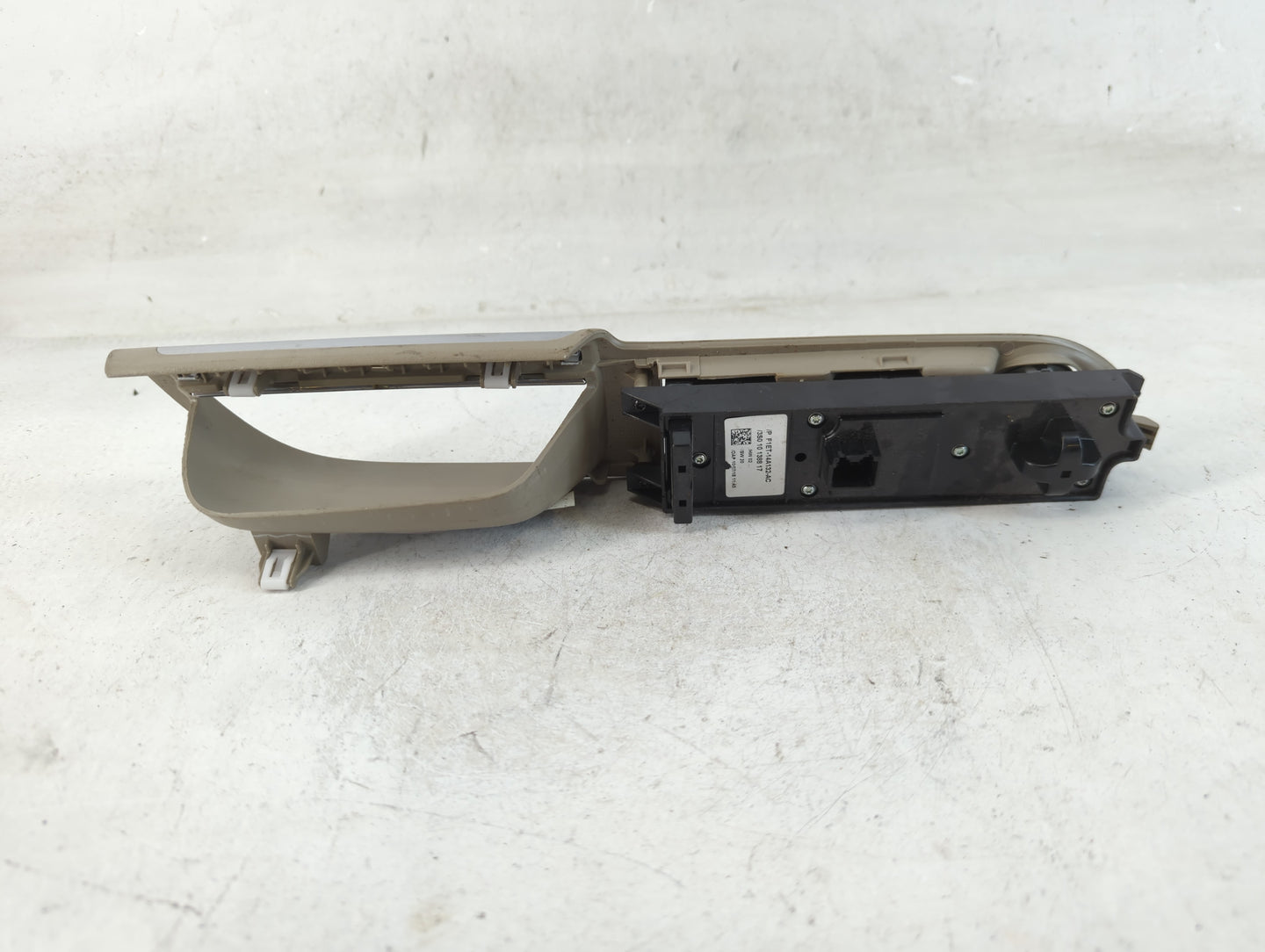 2017-2019 Ford Escape Master Power Window Switch Replacement Driver Side Left P/N:F1ET-14A132-AC Fits OEM Used Auto Parts - Oemusedautoparts1.com