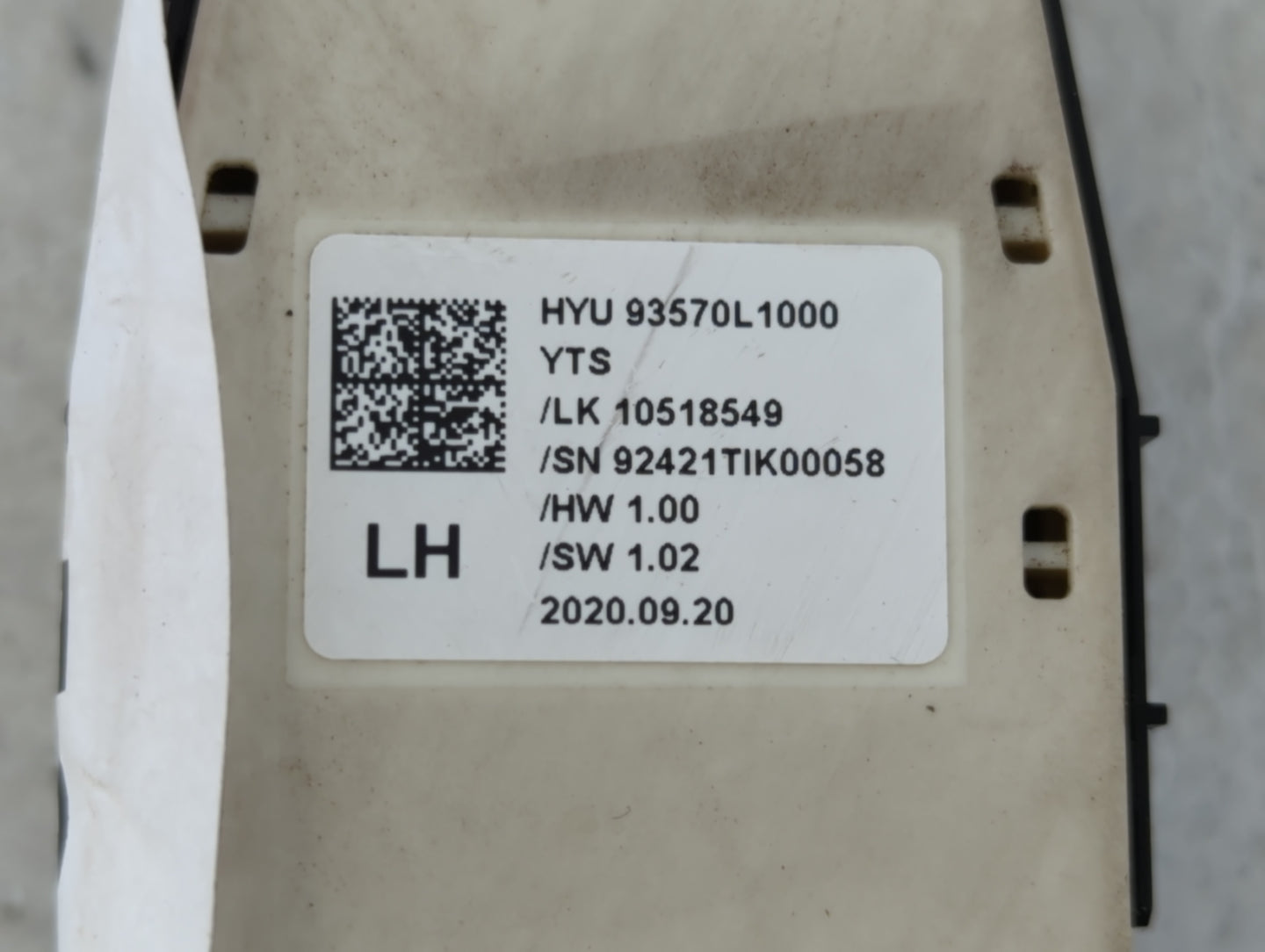 2020-2023 Hyundai Sonata Master Power Window Switch Replacement Driver Side Left P/N:10518549 HYU 93570L1000 Fits OEM Used Auto Parts - Oemusedautoparts1.com