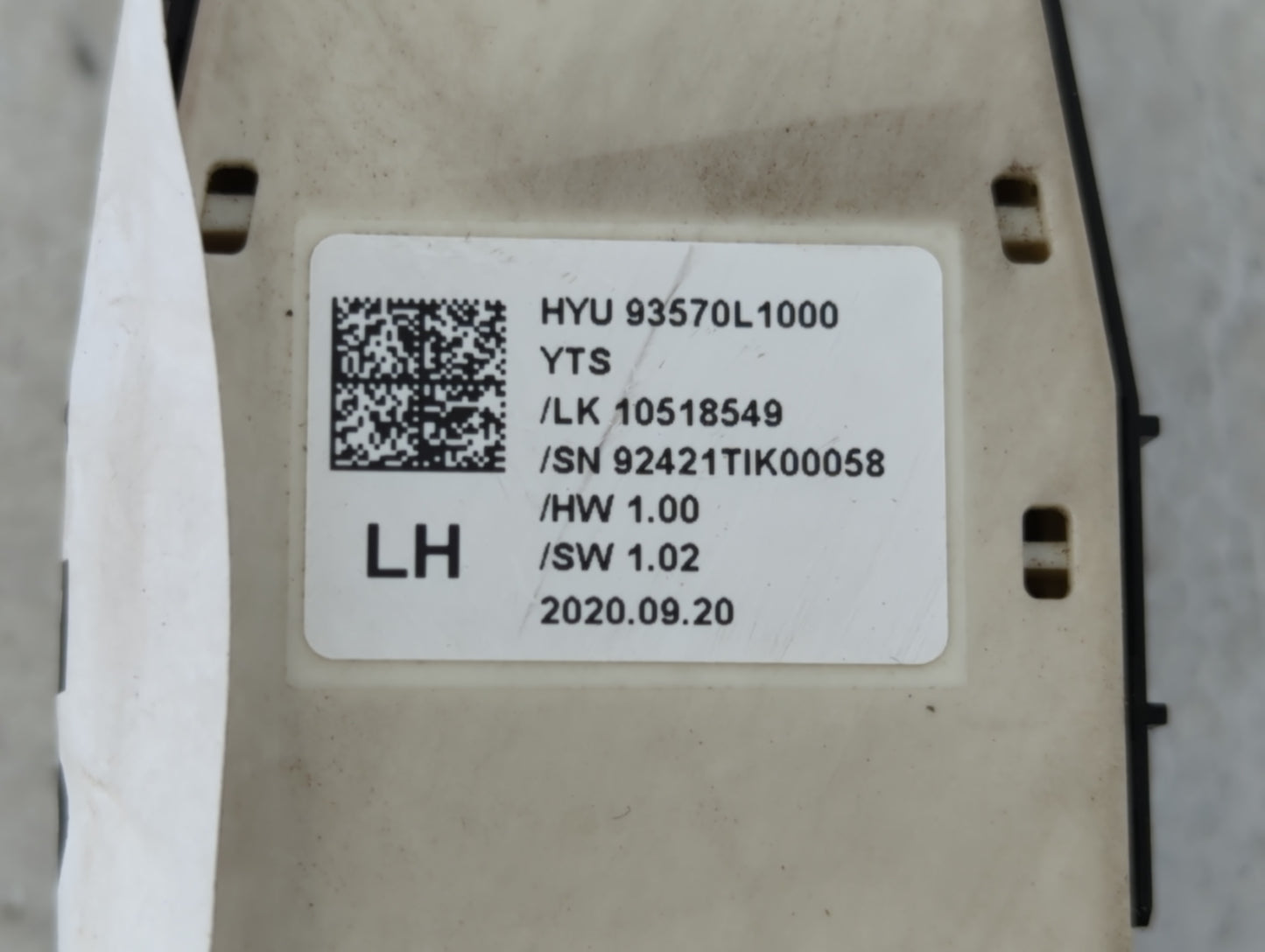 2020-2023 Hyundai Sonata Master Power Window Switch Replacement Driver Side Left P/N:10518549 HYU 93570L1000 Fits OEM Used Auto Parts - Oemusedautoparts1.com