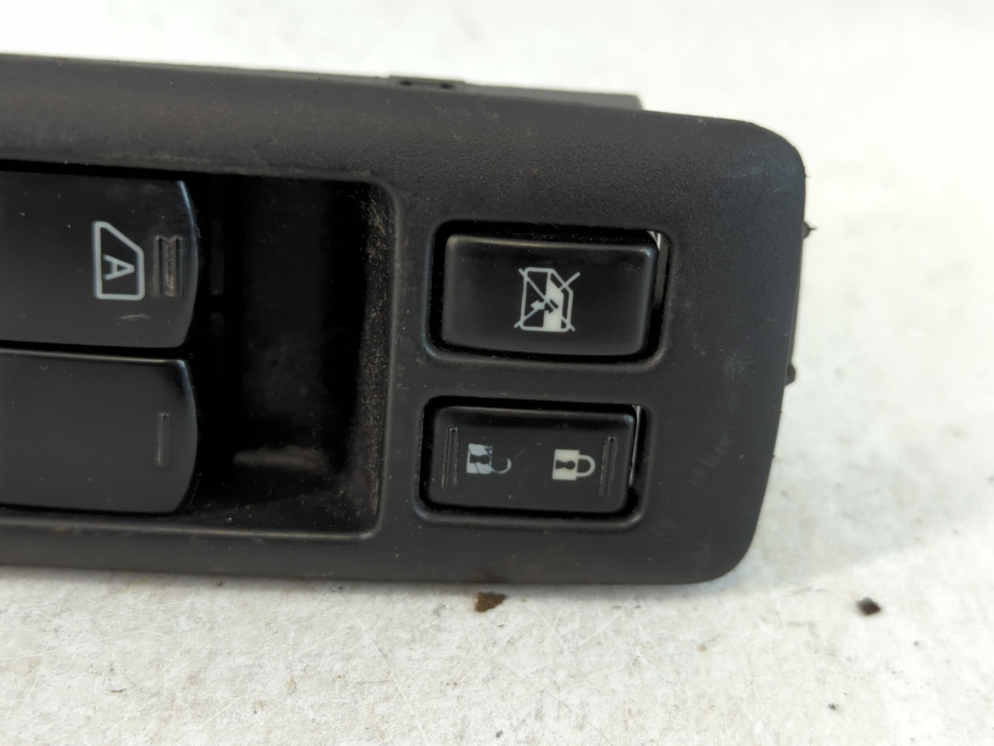2011-2015 Nissan Rogue Master Power Window Switch Replacement Driver Side Left Fits Fits 2011 2012 2013 2014 2015 OEM Used Auto Parts - Oemusedautoparts1.com