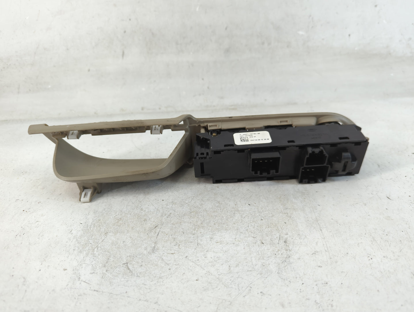 2013-2016 Ford Escape Master Power Window Switch Replacement Driver Side Left P/N:BM5T-14A132-AA Fits OEM Used Auto Parts - Oemusedautoparts1.com