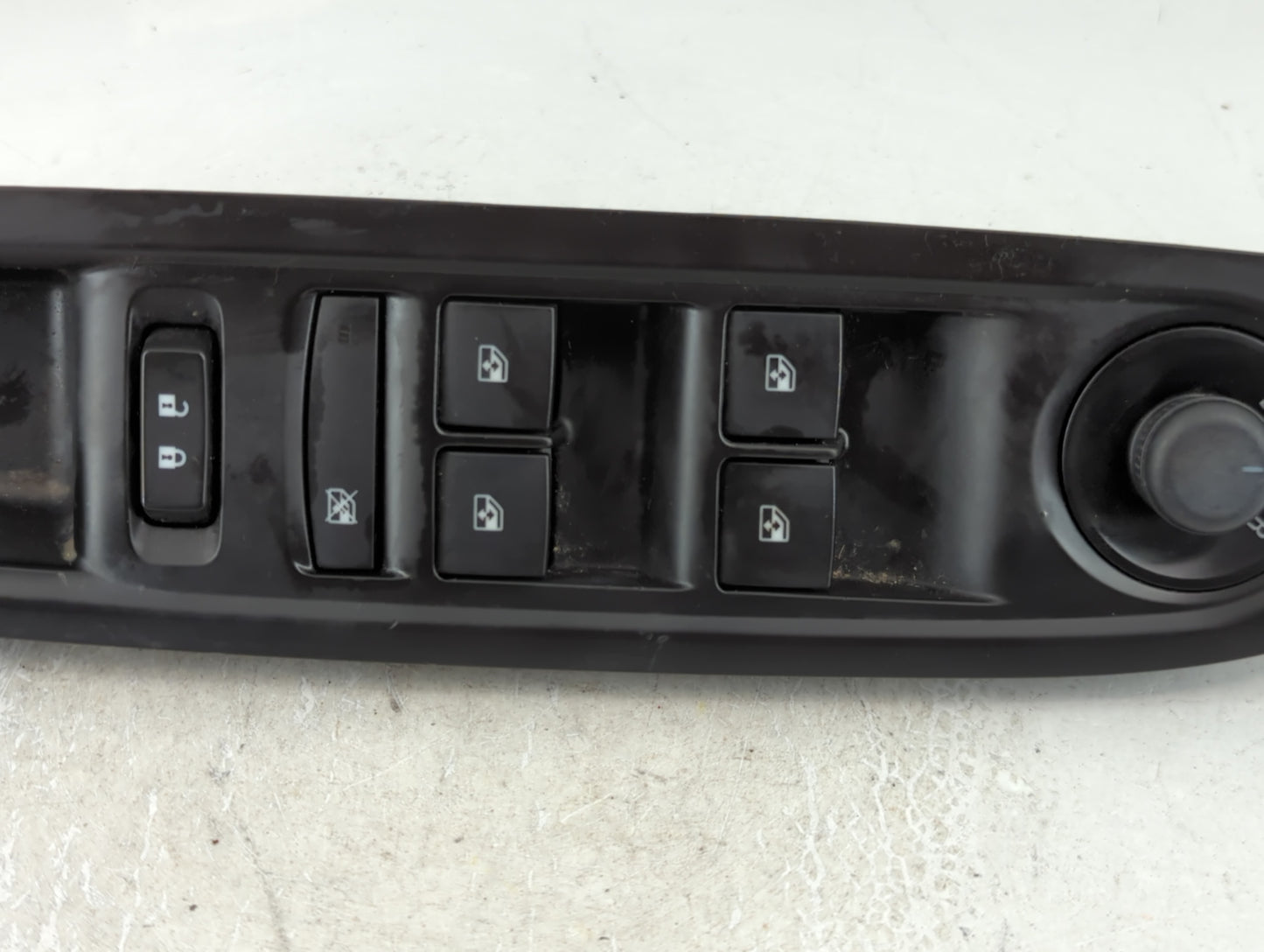 2013-2016 Buick Encore Master Power Window Switch Replacement Driver Side Left P/N:FRTLH 95025518-600R Fits OEM Used Auto Parts - Oemusedautoparts1.com