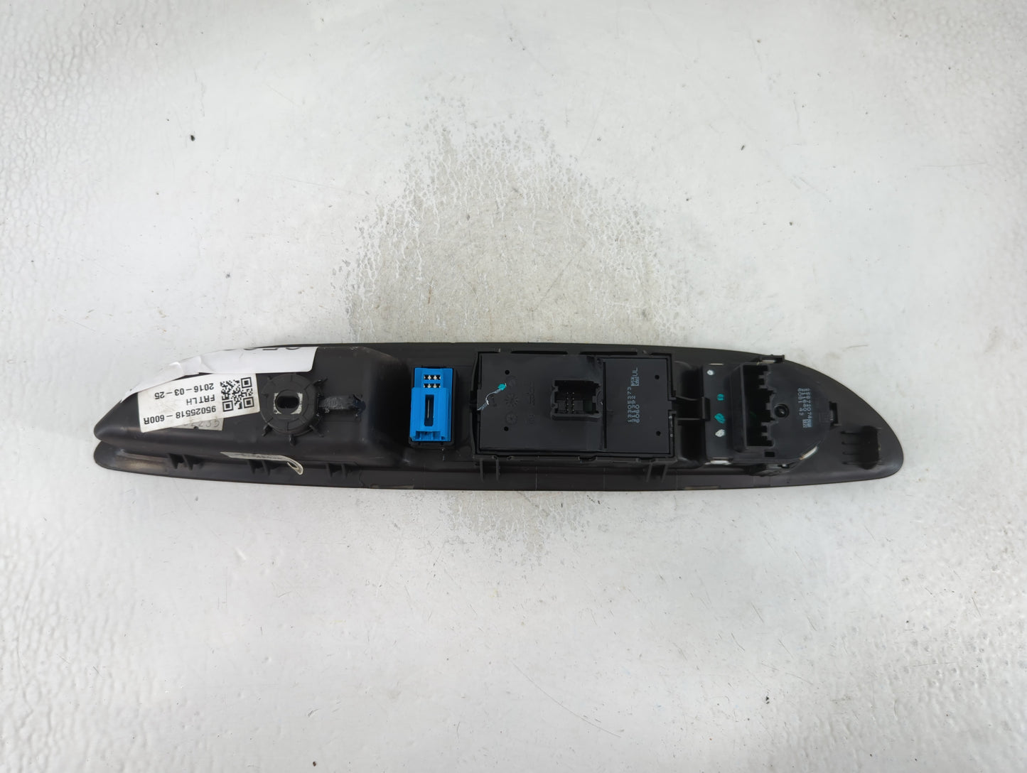 2013-2016 Buick Encore Master Power Window Switch Replacement Driver Side Left P/N:FRTLH 95025518-600R Fits OEM Used Auto Parts - Oemusedautoparts1.com