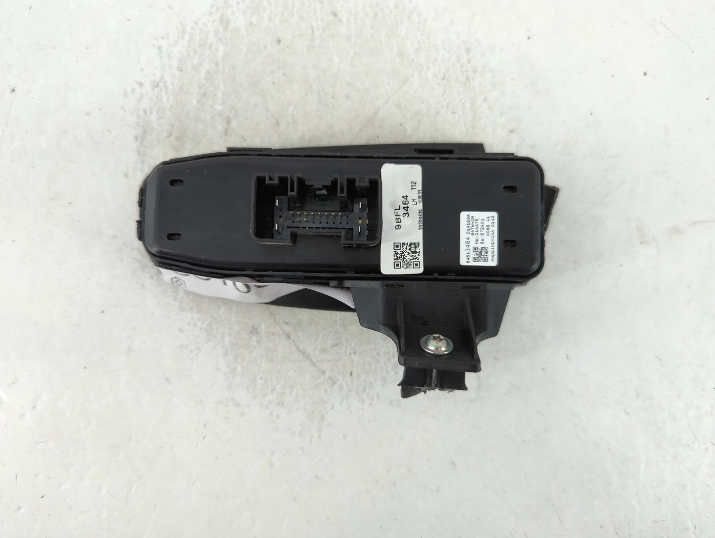 2020 Buick Encore Master Power Window Switch Replacement Driver Side Left P/N:84513464 Fits Fits 2017 2018 2019 OEM Used Auto Parts - Oemusedautoparts1.com