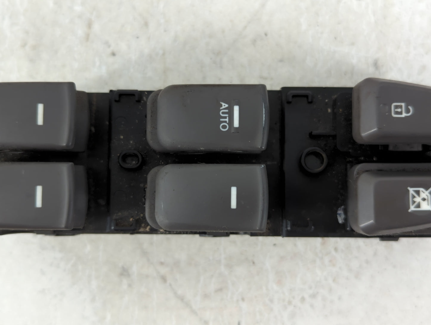 2011-2015 Hyundai Sonata Master Power Window Switch Replacement Driver Side Left P/N:201305301530 Fits OEM Used Auto Parts - Oemusedautoparts1.com
