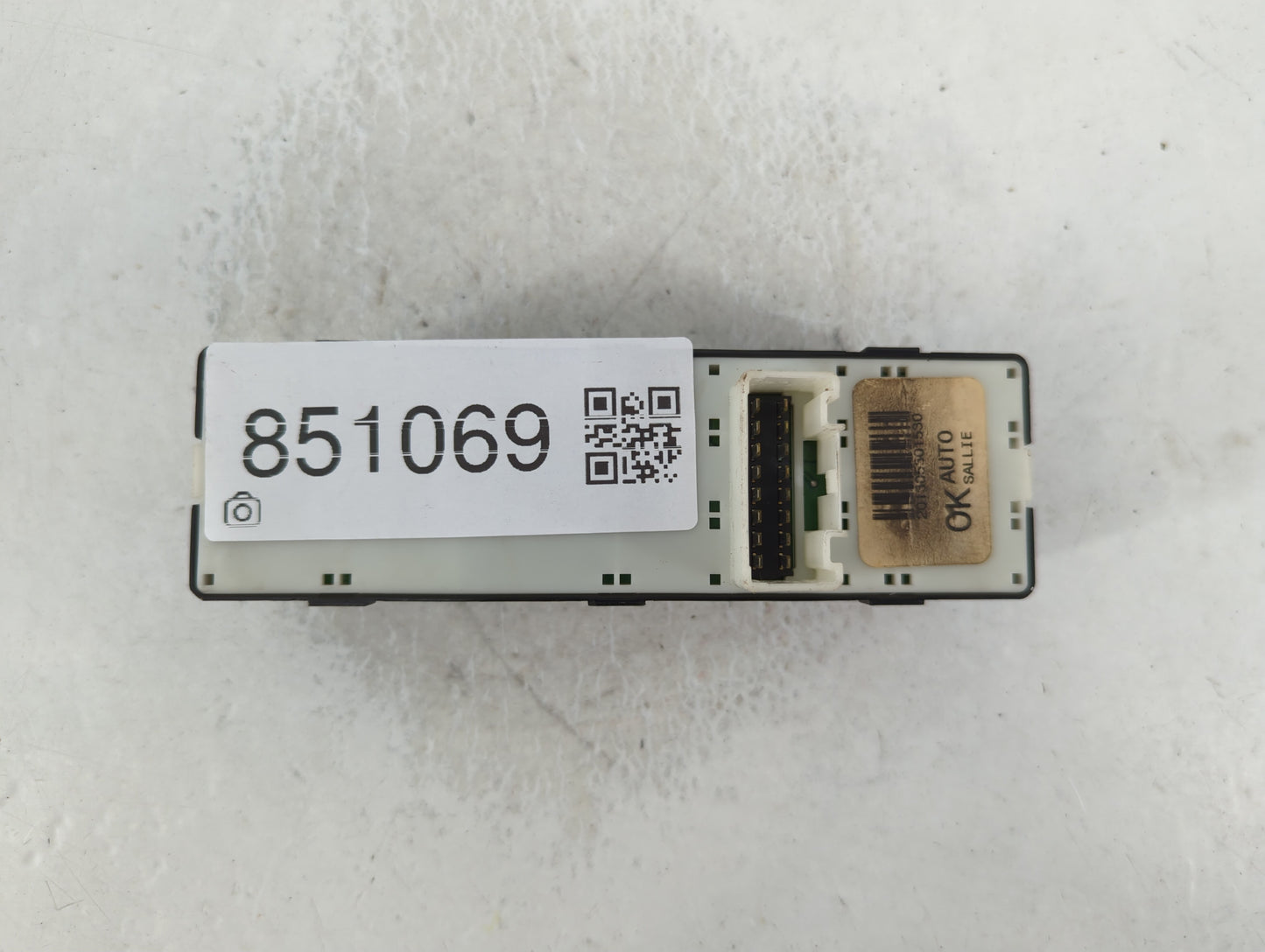 2011-2015 Hyundai Sonata Master Power Window Switch Replacement Driver Side Left P/N:201305301530 Fits OEM Used Auto Parts - Oemusedautoparts1.com