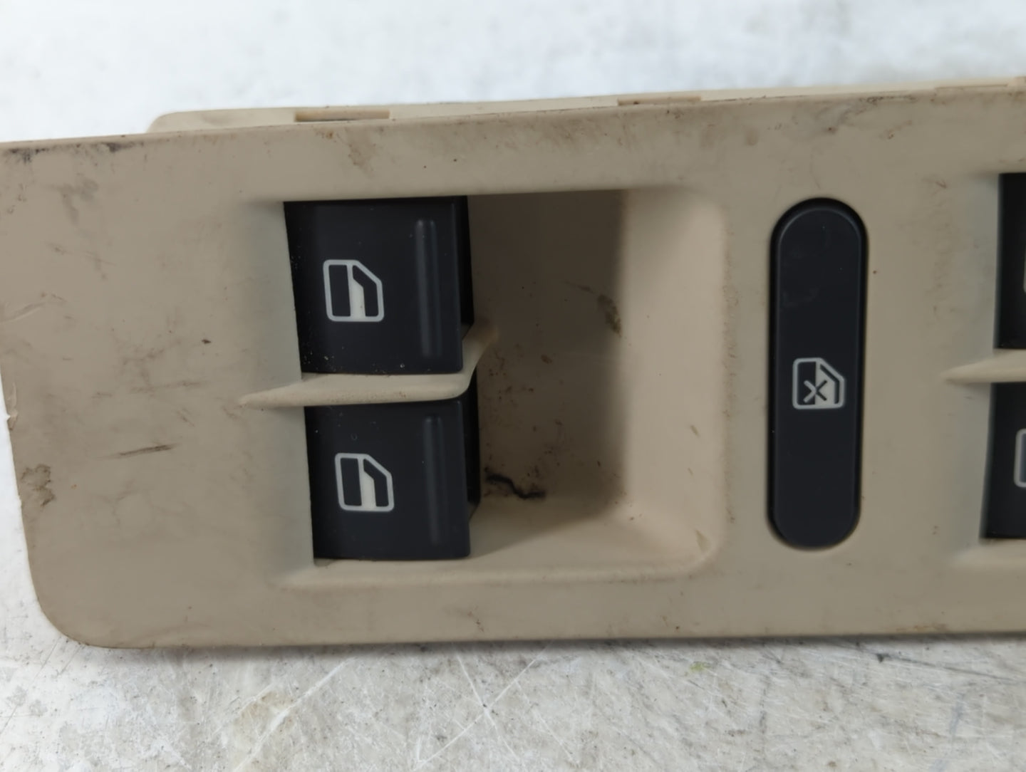 2009-2018 Volkswagen Tiguan Master Power Window Switch Replacement Driver Side Left P/N:1K0 959 565 K Fits OEM Used Auto Parts - Oemusedautoparts1.com