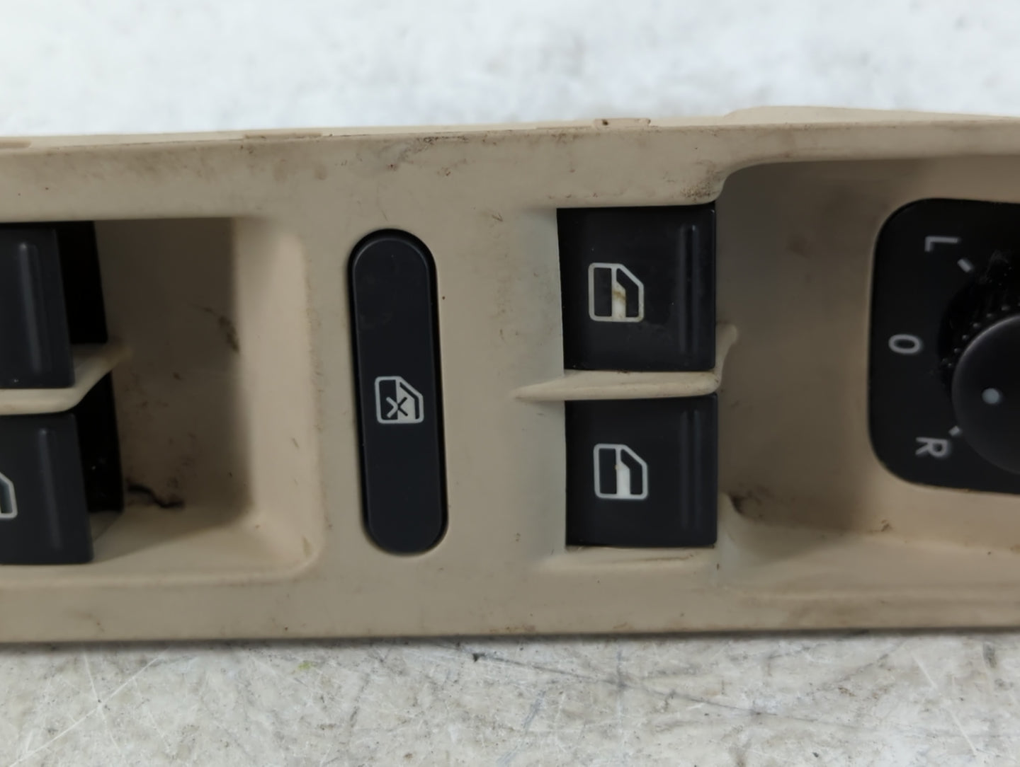 2009-2018 Volkswagen Tiguan Master Power Window Switch Replacement Driver Side Left P/N:1K0 959 565 K Fits OEM Used Auto Parts - Oemusedautoparts1.com