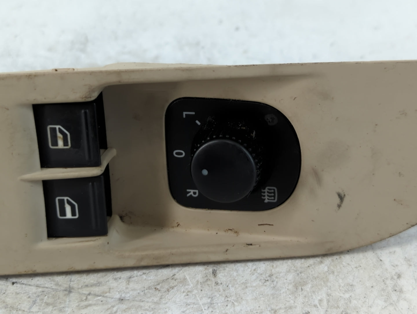 2009-2018 Volkswagen Tiguan Master Power Window Switch Replacement Driver Side Left P/N:1K0 959 565 K Fits OEM Used Auto Parts - Oemusedautoparts1.com