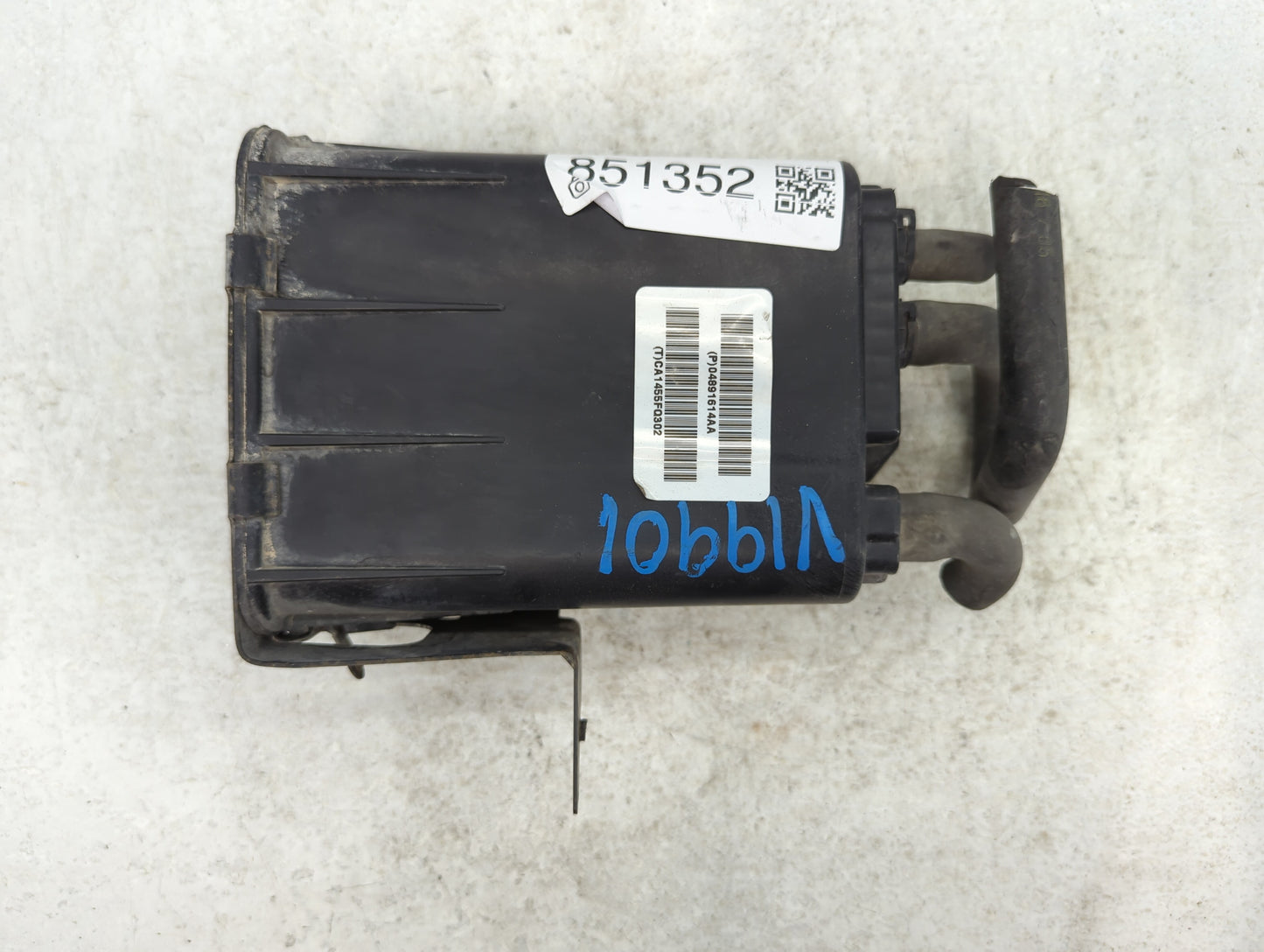 2005 Chrysler Pt Cruiser Fuel Vapor Charcoal Canister - Oemusedautoparts1.com