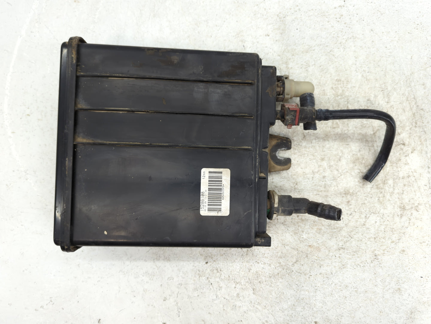 2009 Cadillac Escalade Fuel Vapor Charcoal Canister - Oemusedautoparts1.com