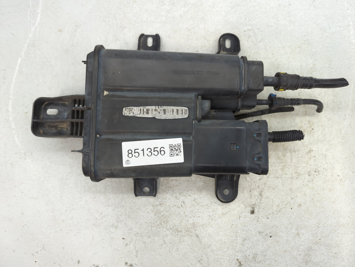 2010 Chevrolet Equinox Fuel Vapor Charcoal Canister - Oemusedautoparts1.com