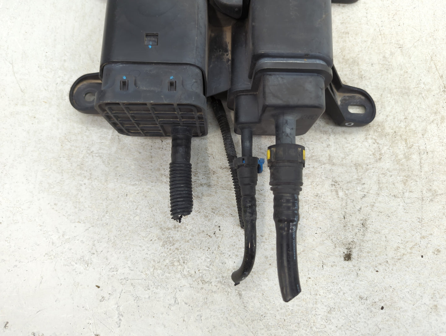 2010 Chevrolet Equinox Fuel Vapor Charcoal Canister - Oemusedautoparts1.com