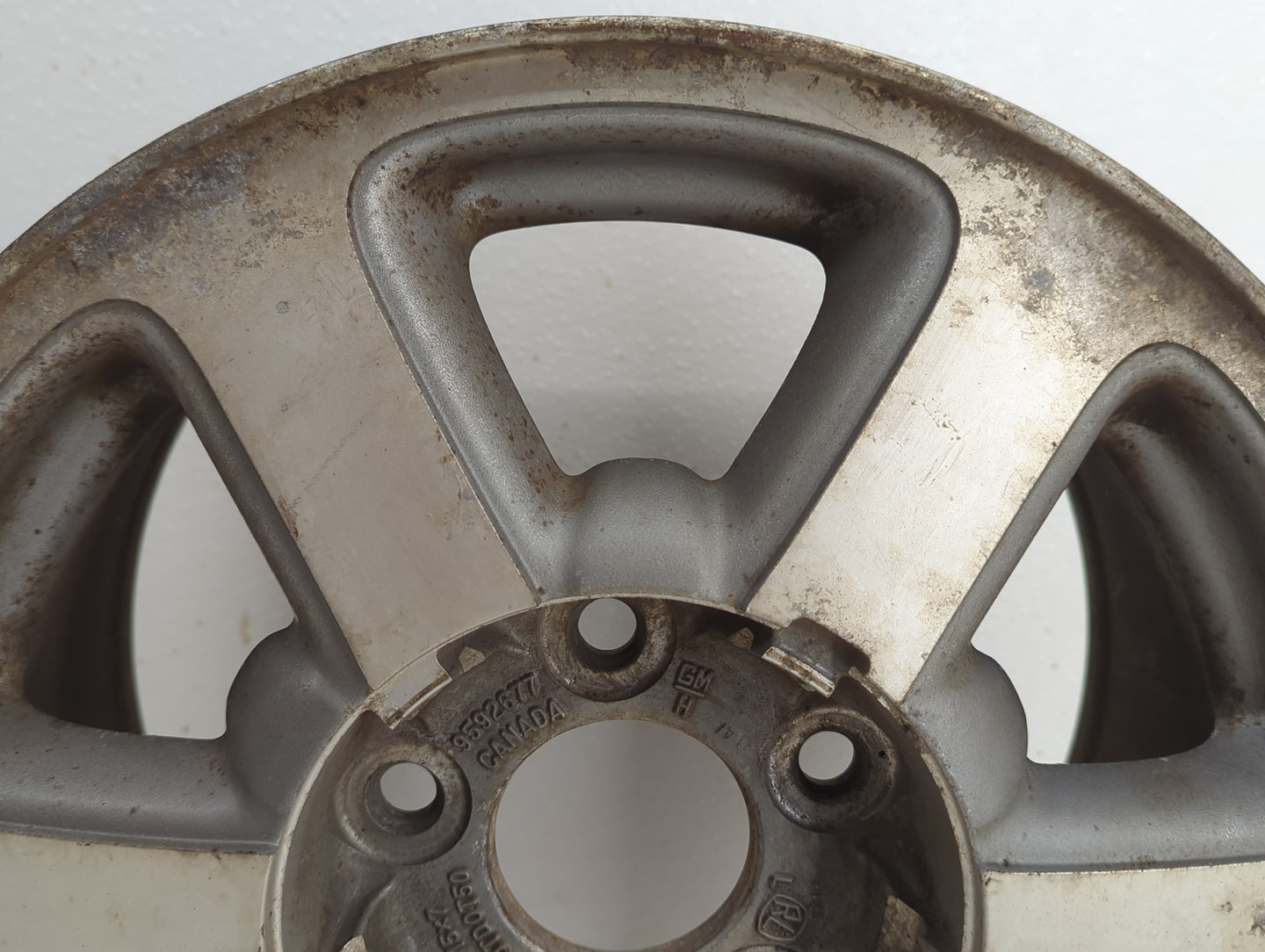 1998-2001 Oldsmobile Bravada Oem Wheel Rim Silver - Oemusedautoparts1.com