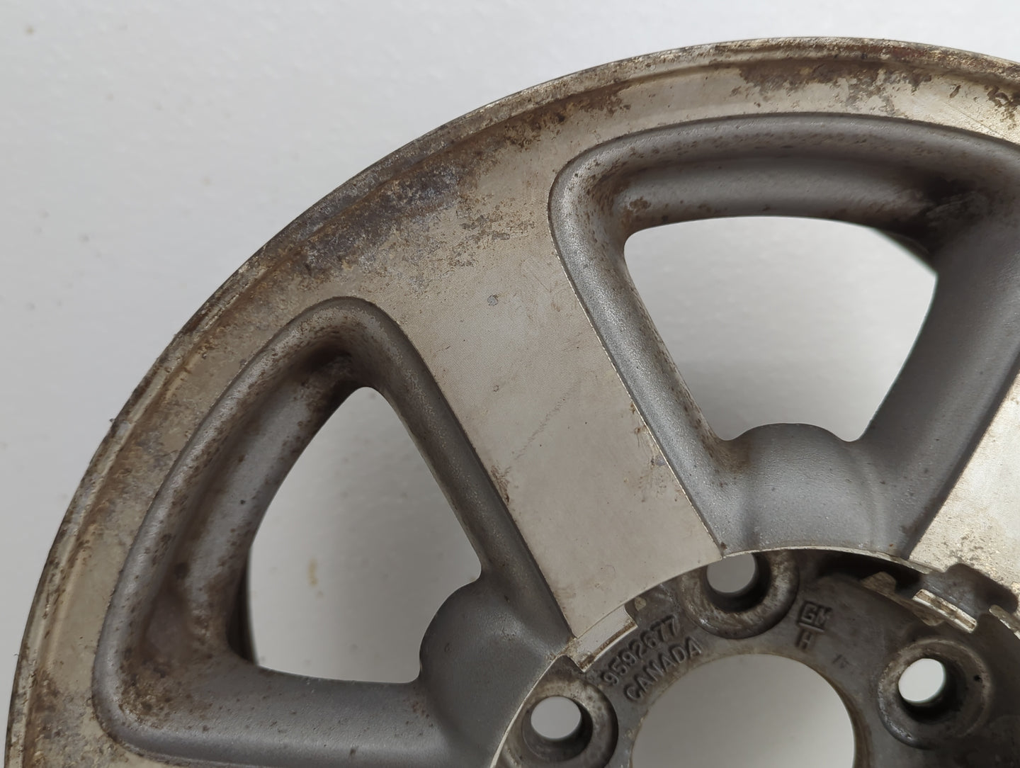 1998-2001 Oldsmobile Bravada Oem Wheel Rim Silver - Oemusedautoparts1.com