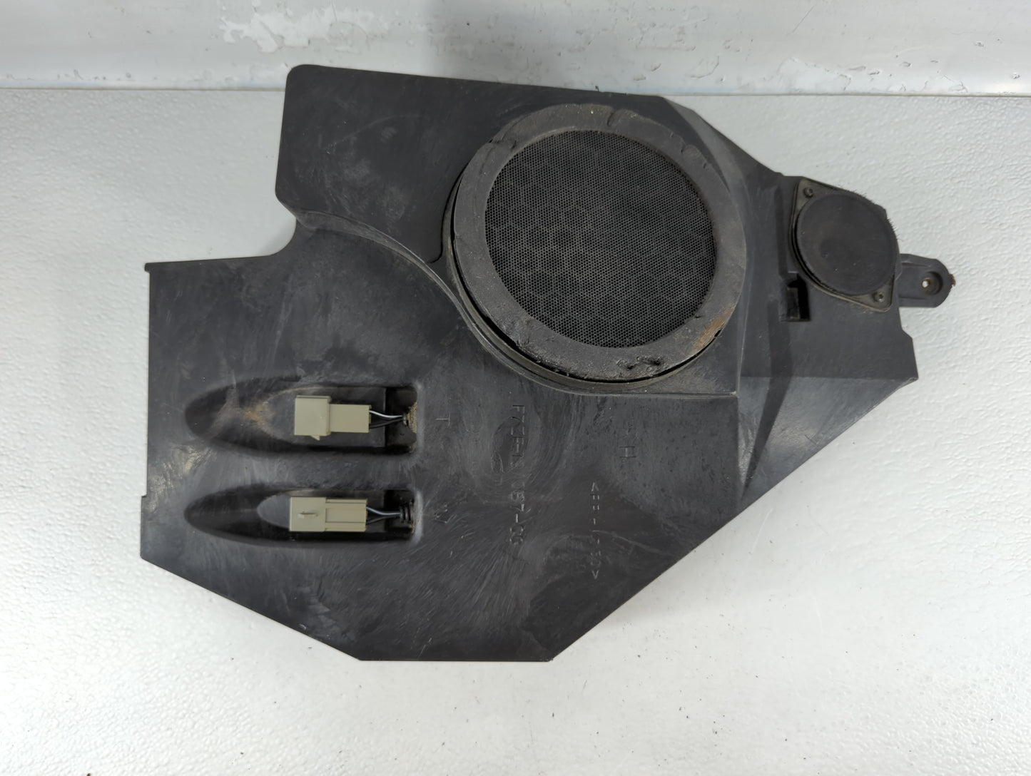 2004 Ford Mustang Speaker/subwoofer - Oemusedautoparts1.com