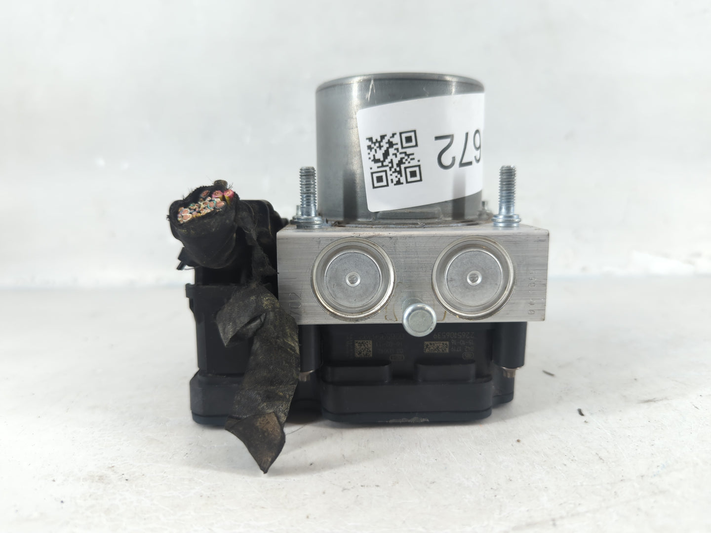 2016 Chevrolet Camaro ABS Pump Control Module Replacement P/N:23414640 Fits OEM Used Auto Parts - Oemusedautoparts1.com