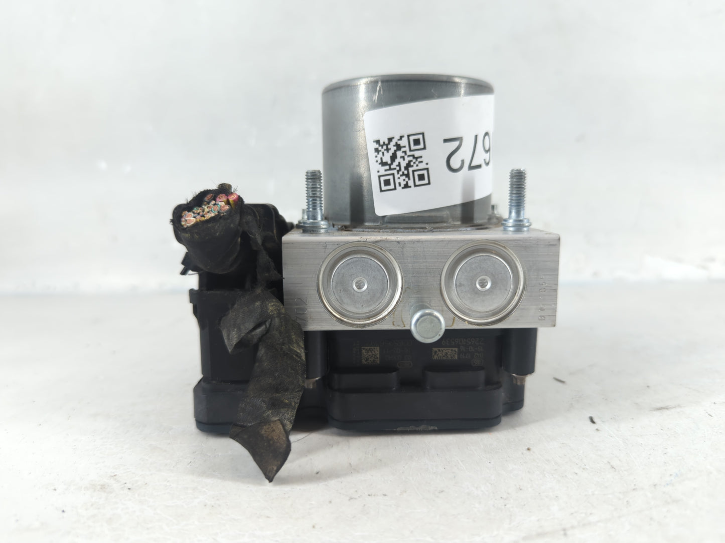 2016 Chevrolet Camaro ABS Pump Control Module Replacement P/N:23414640 Fits OEM Used Auto Parts - Oemusedautoparts1.com
