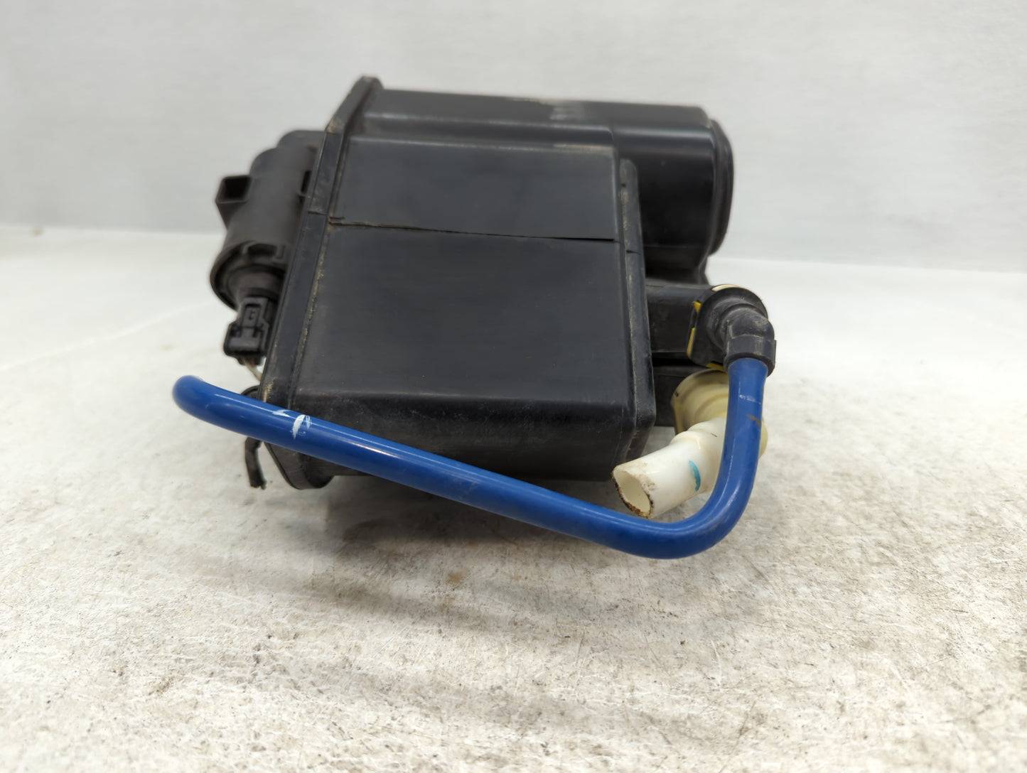 2016 Mercedes-benz Cla250 Fuel Vapor Charcoal Canister - Oemusedautoparts1.com