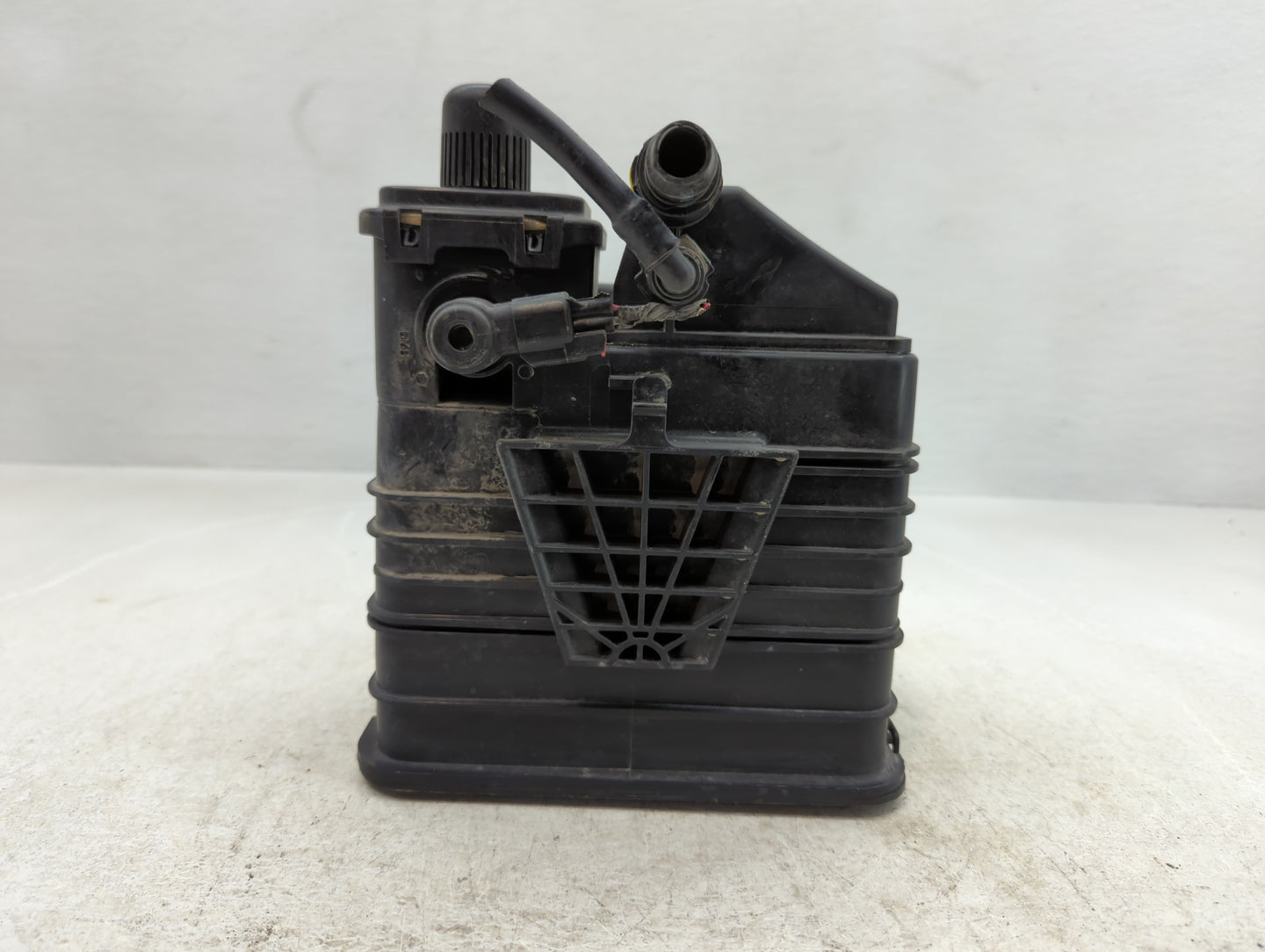 2017 Buick Regal Fuel Vapor Charcoal Canister - Oemusedautoparts1.com