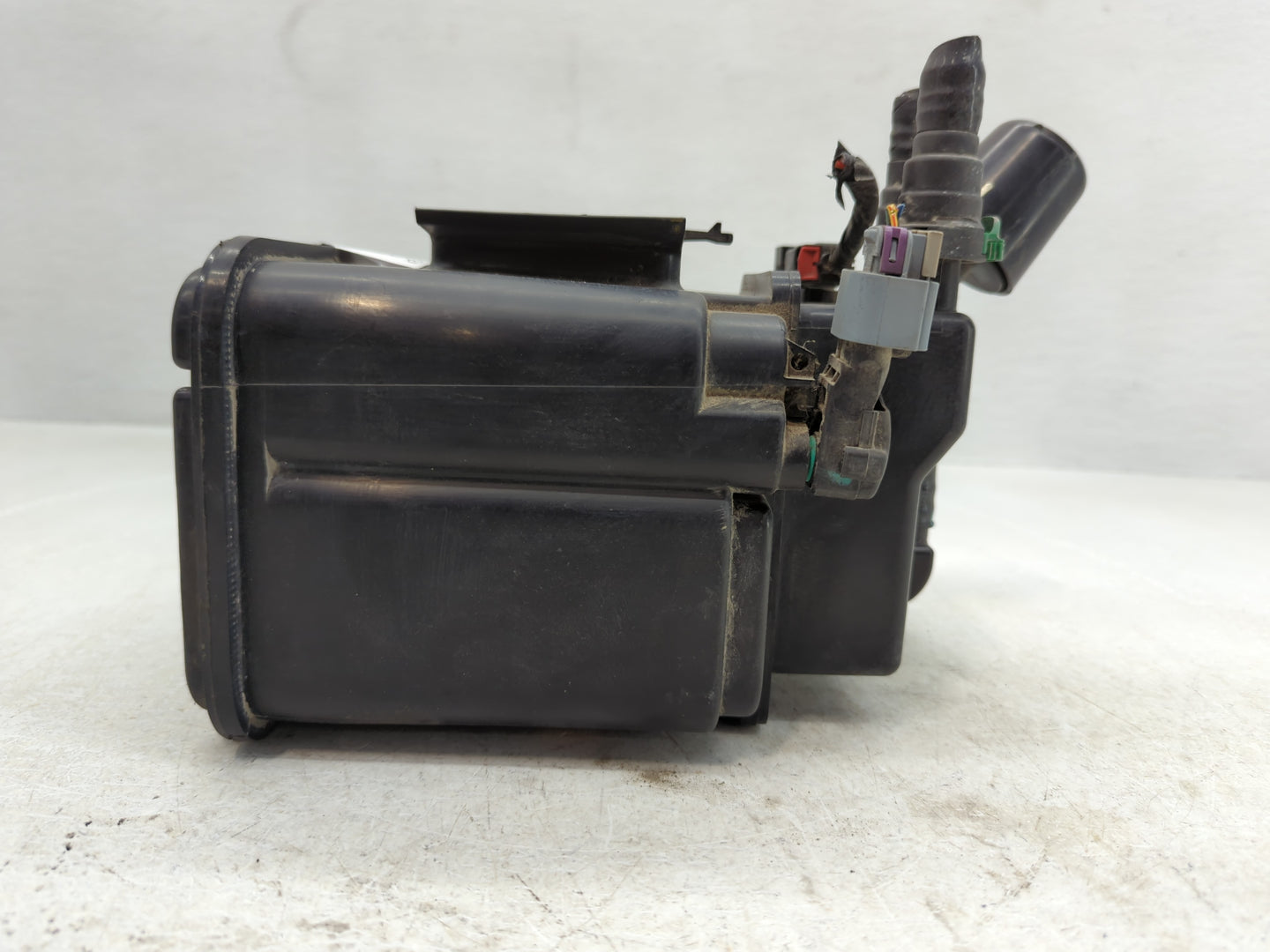 2017 Buick Encore Fuel Vapor Charcoal Canister - Oemusedautoparts1.com