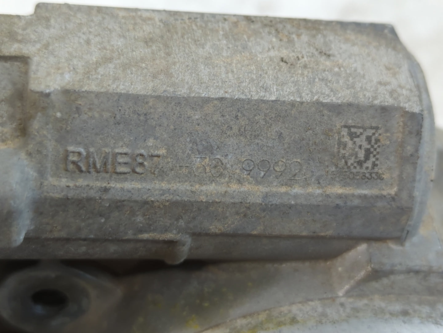 2015 Chevrolet Silverado 2500 Throttle Body P/N:RME87-3C Fits Fits 2009 2010 2011 2012 2013 2014 OEM Used Auto Parts - Oemusedautoparts1.com