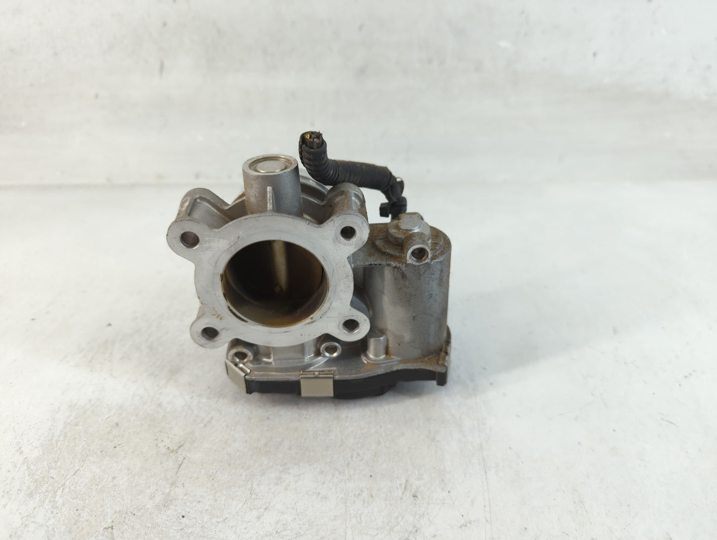 2016-2021 Buick Encore Throttle Body P/N:12671379AA Fits Fits 2016 2017 2018 2019 2020 2021 2022 OEM Used Auto Parts - Oemusedautoparts1.com