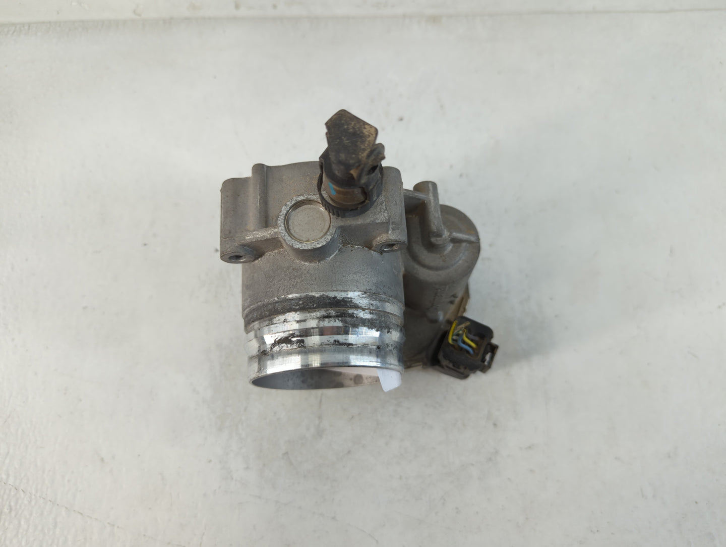 2012-2016 Bmw 328i Throttle Body Fits Fits 2012 2013 2014 2015 2016 2017 2018 OEM Used Auto Parts - Oemusedautoparts1.com