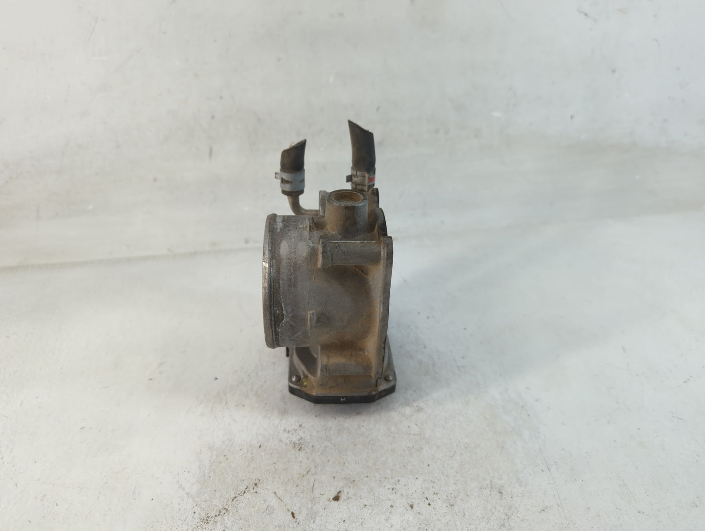 2007-2016 Toyota Sienna Throttle Body P/N:22030-0P050 Fits OEM Used Auto Parts - Oemusedautoparts1.com