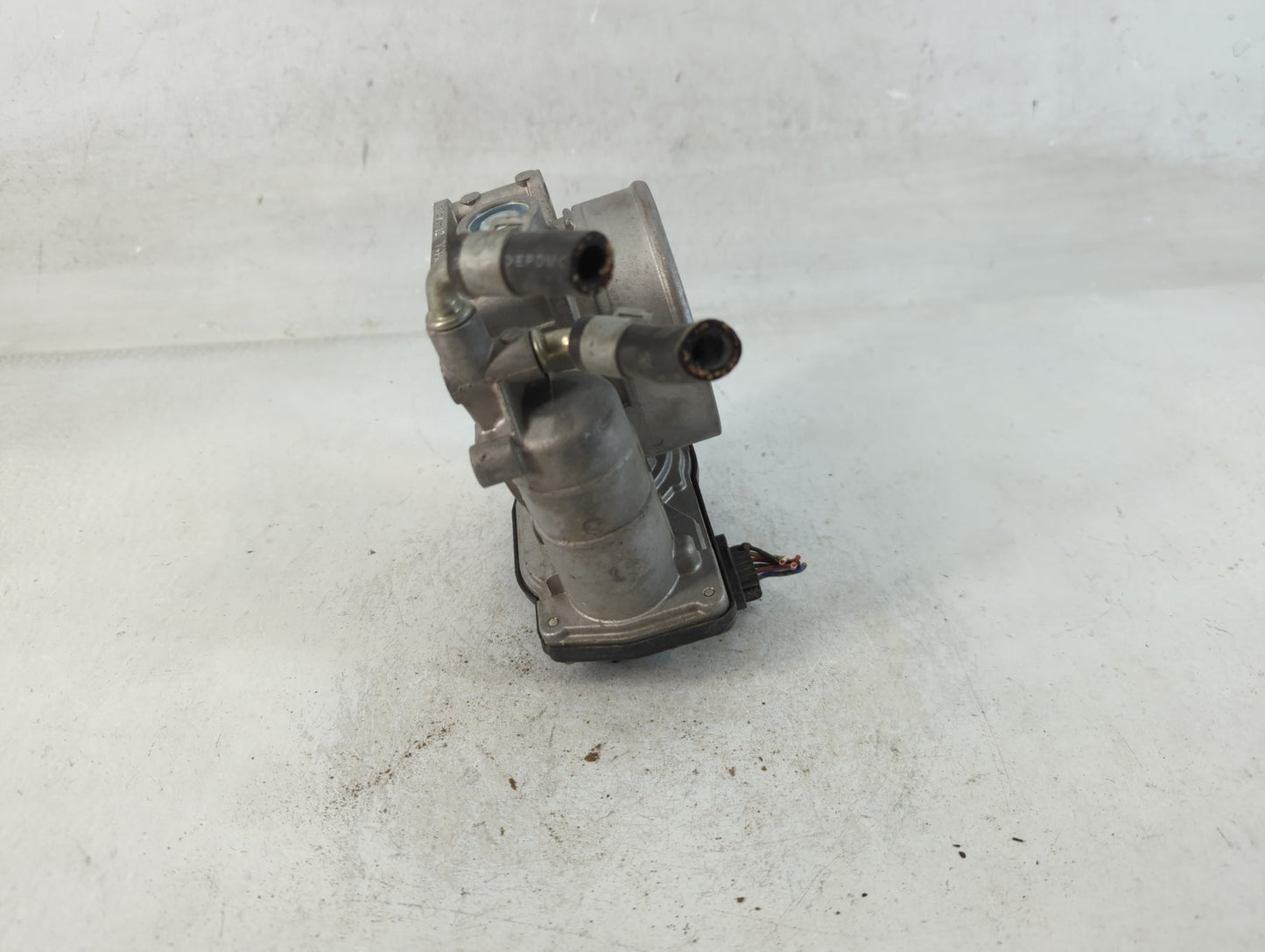 2009-2014 Nissan Maxima Throttle Body P/N:RME75-12 Fits Fits 2009 2010 2011 2012 2013 2014 OEM Used Auto Parts - Oemusedautoparts1.com