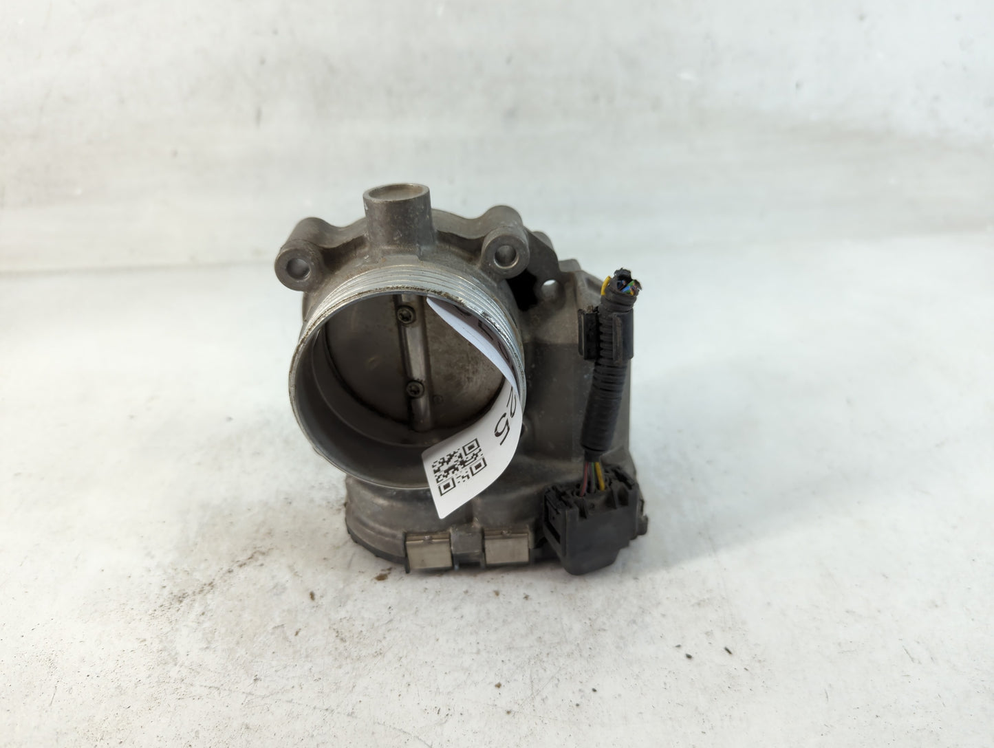 2012 Volvo S60 Throttle Body P/N:30711552 Fits Fits 2004 2005 2006 2007 2008 2009 2010 2011 2013 OEM Used Auto Parts - Oemusedautoparts1.com